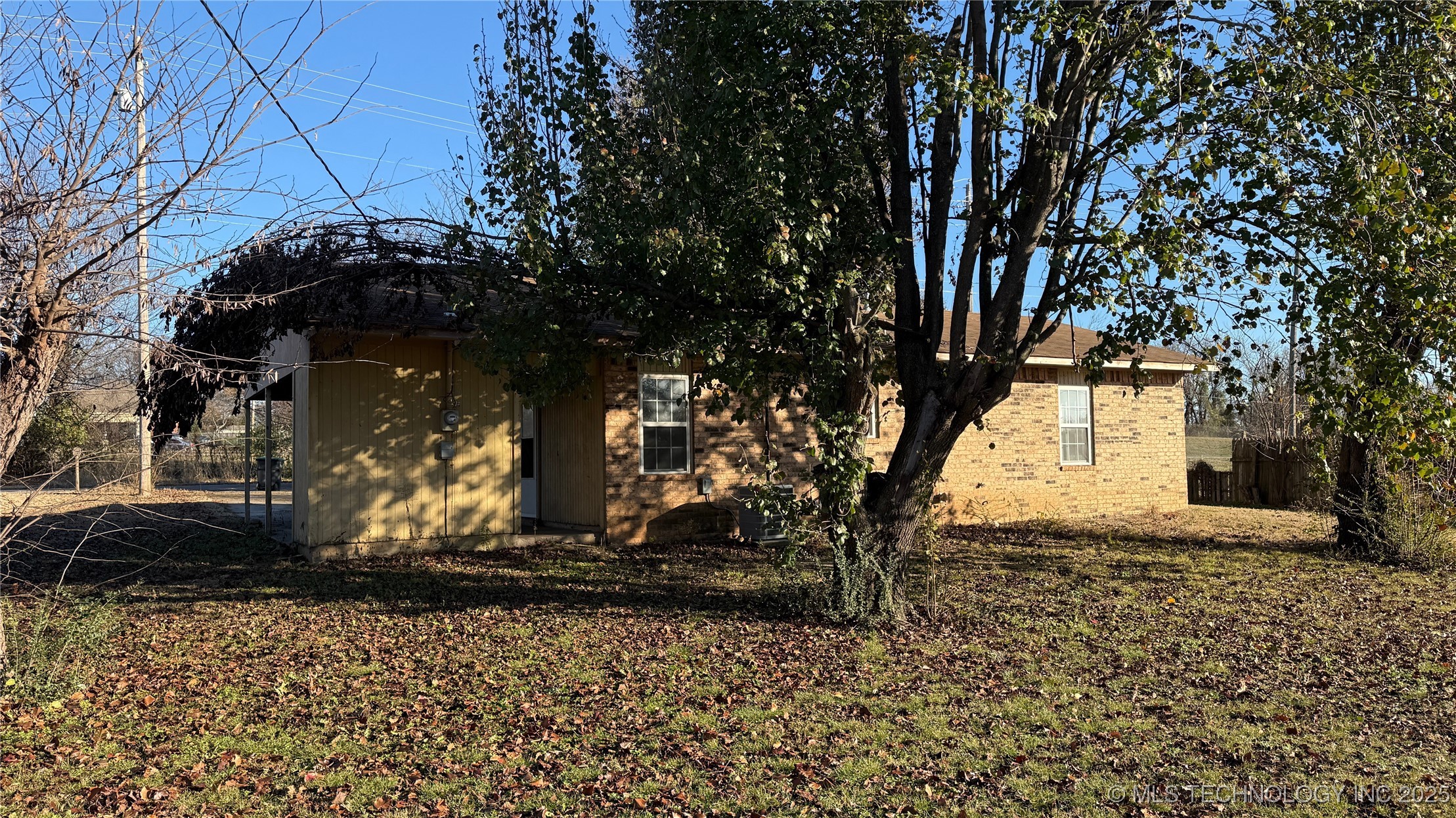 502 S Cedar Avenue Property Photo 6