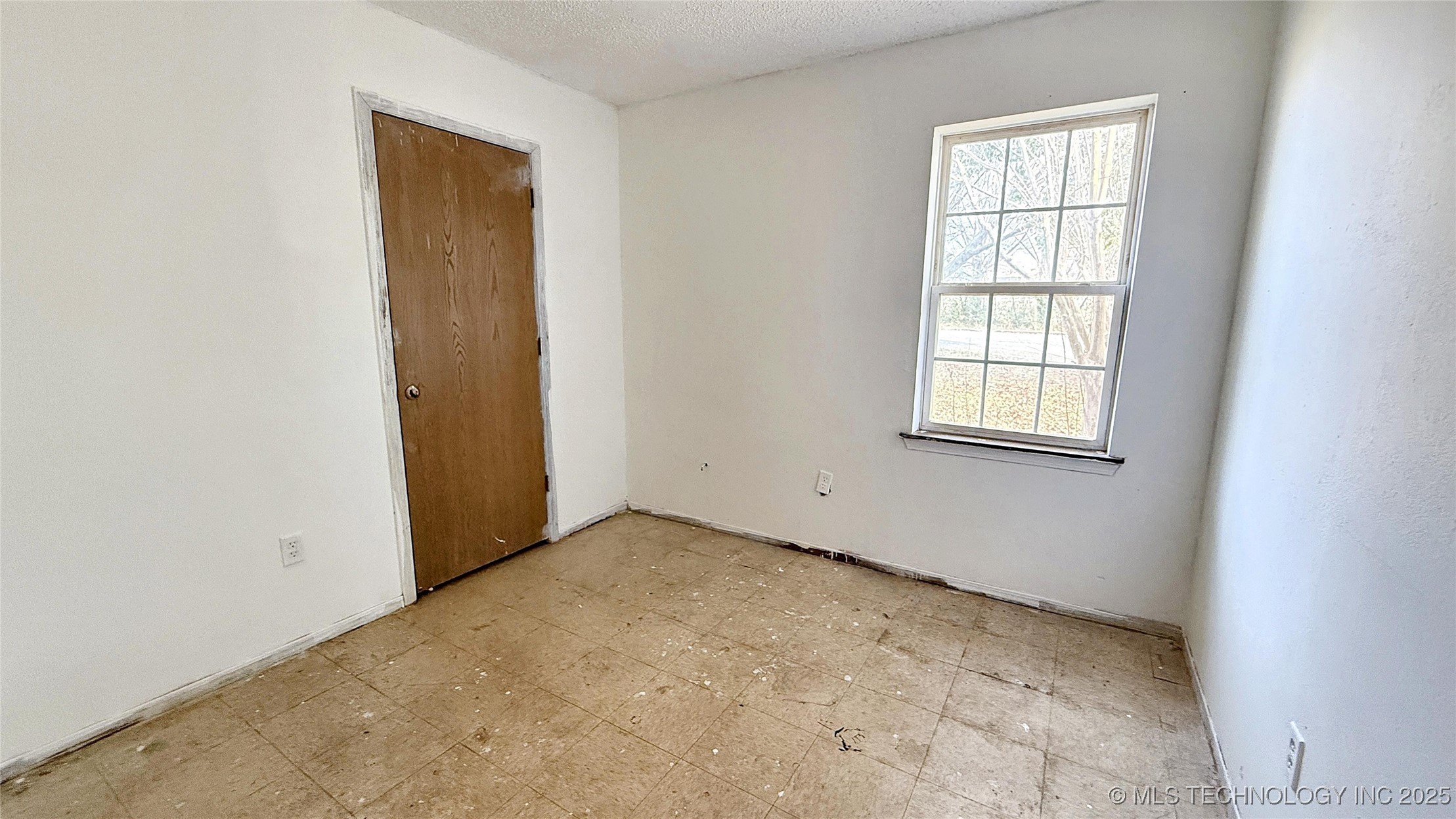 502 S Cedar Avenue Property Photo 7