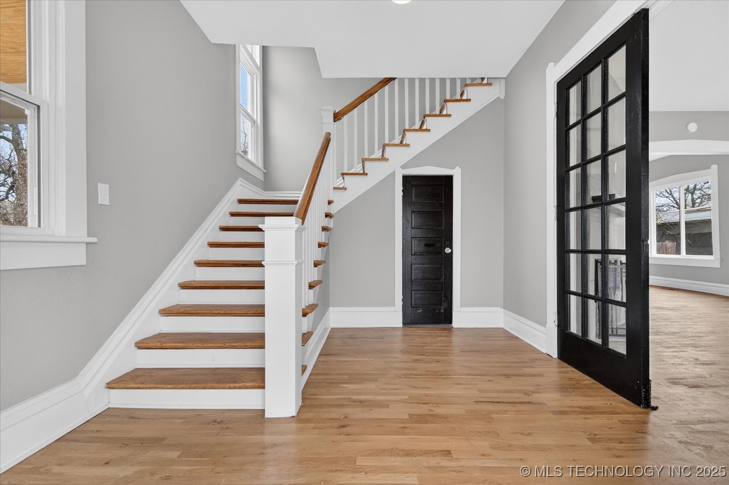 1000 Sw Jennings Avenue Property Photo 5