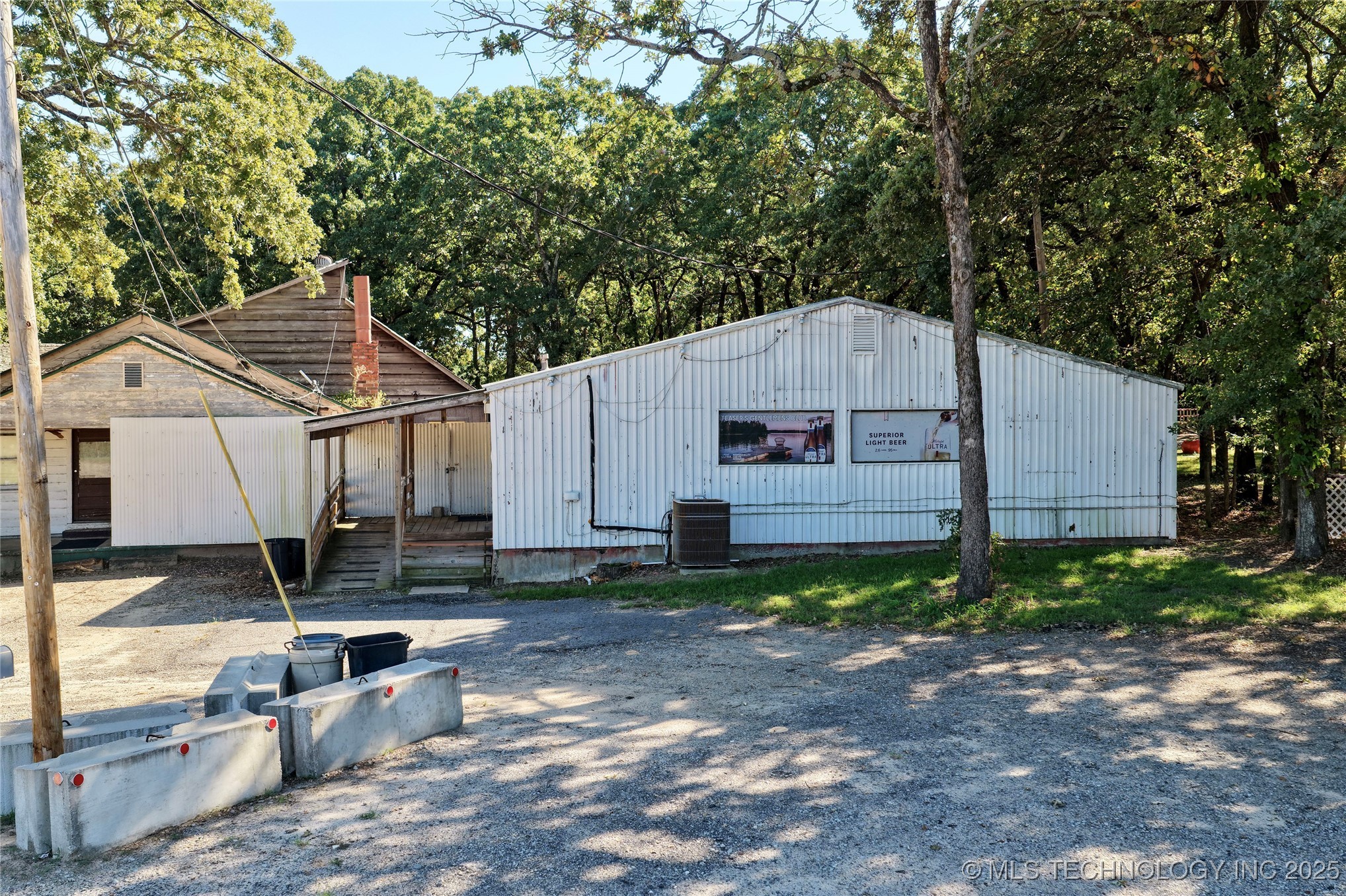 418646 Texanna Road Property Photo 5