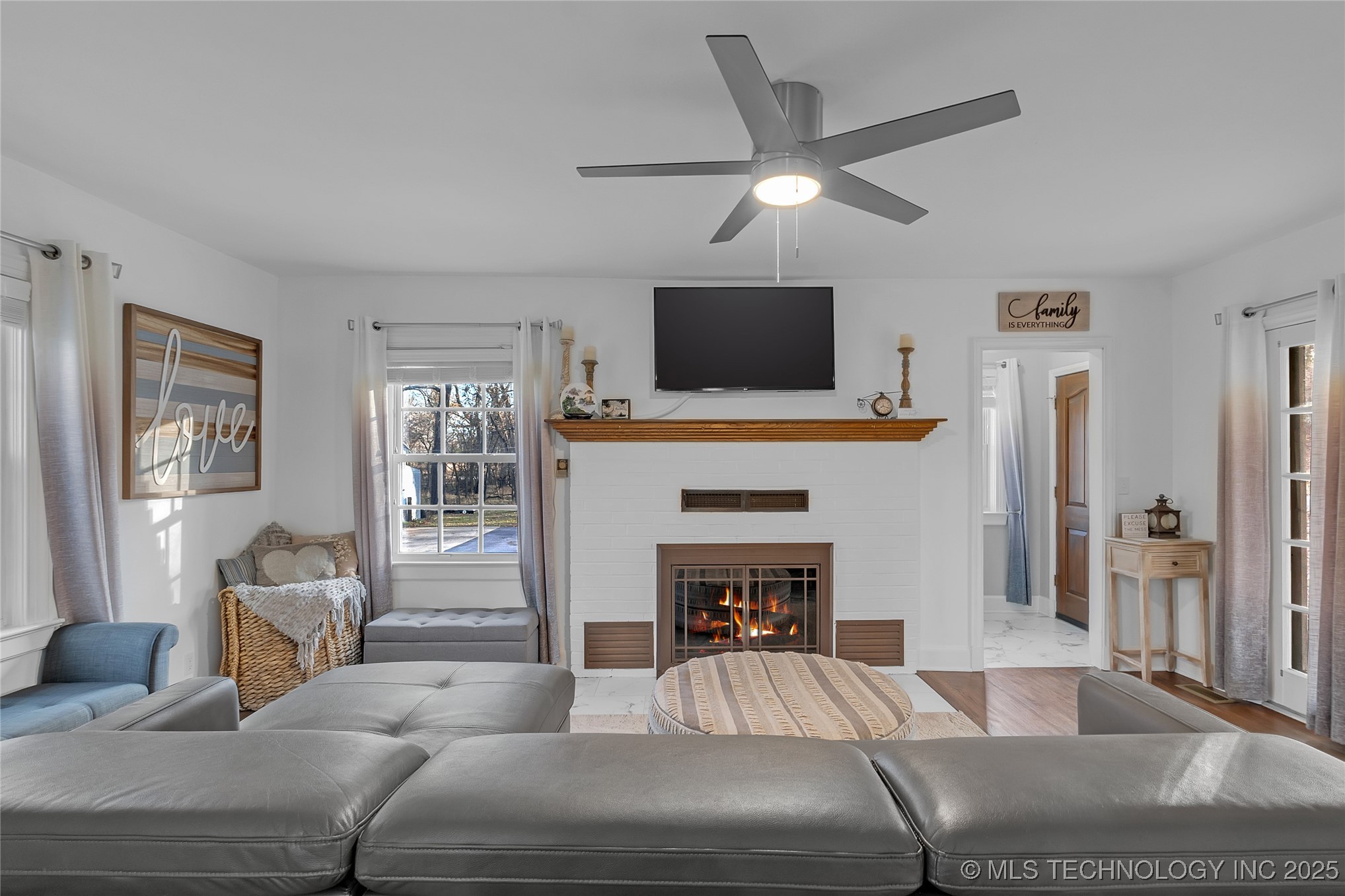 9601 N 89th East Avenue Property Photo 18