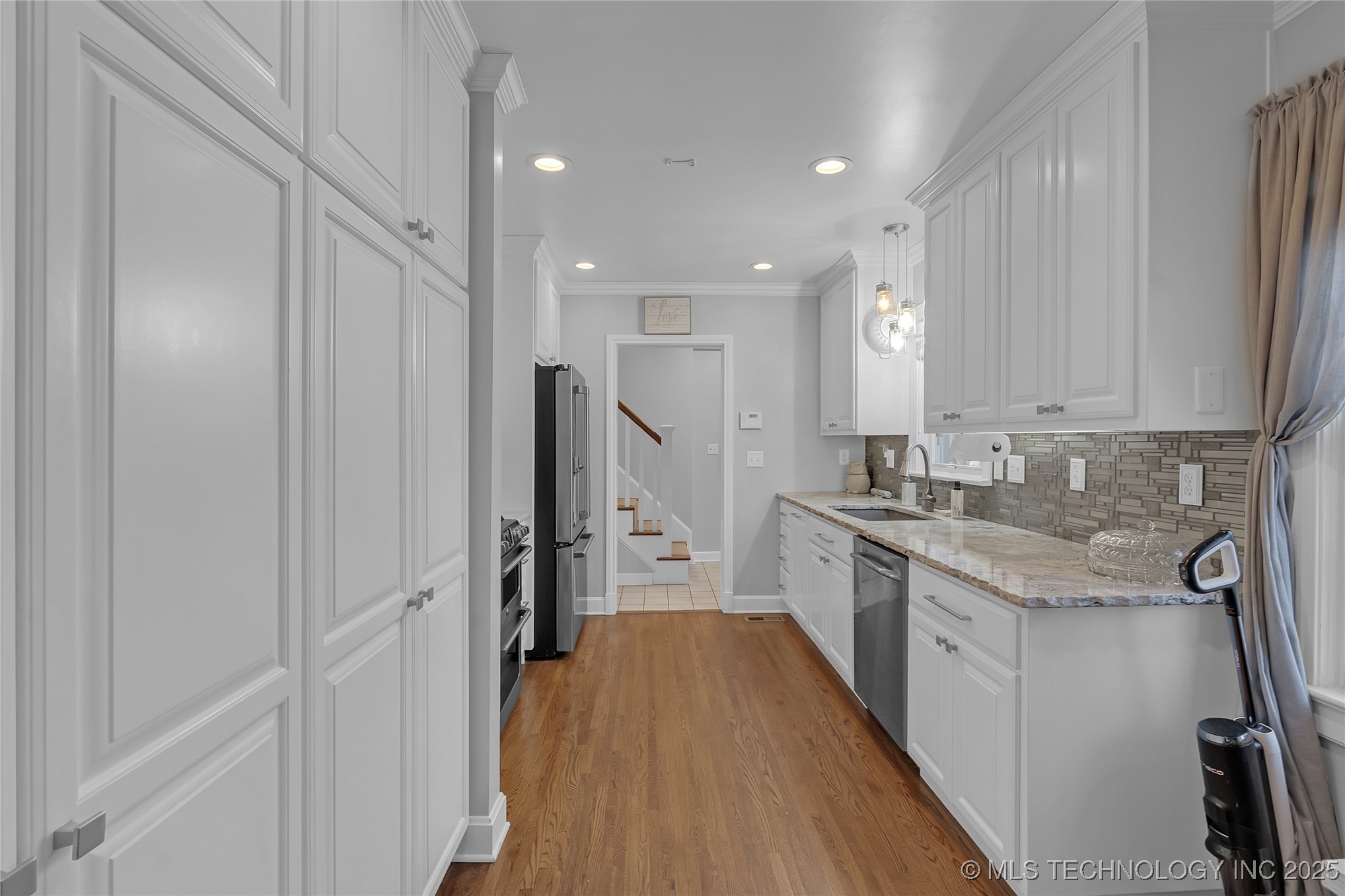 9601 N 89th East Avenue Property Photo 27