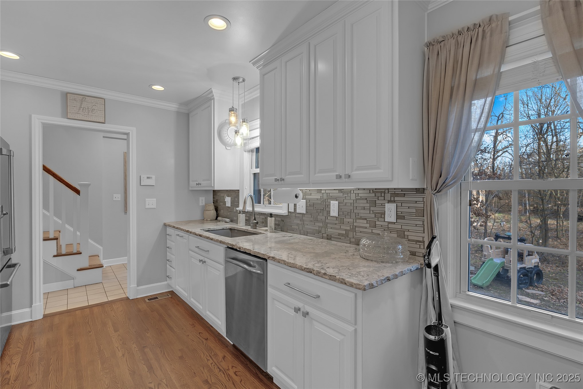 9601 N 89th East Avenue Property Photo 28