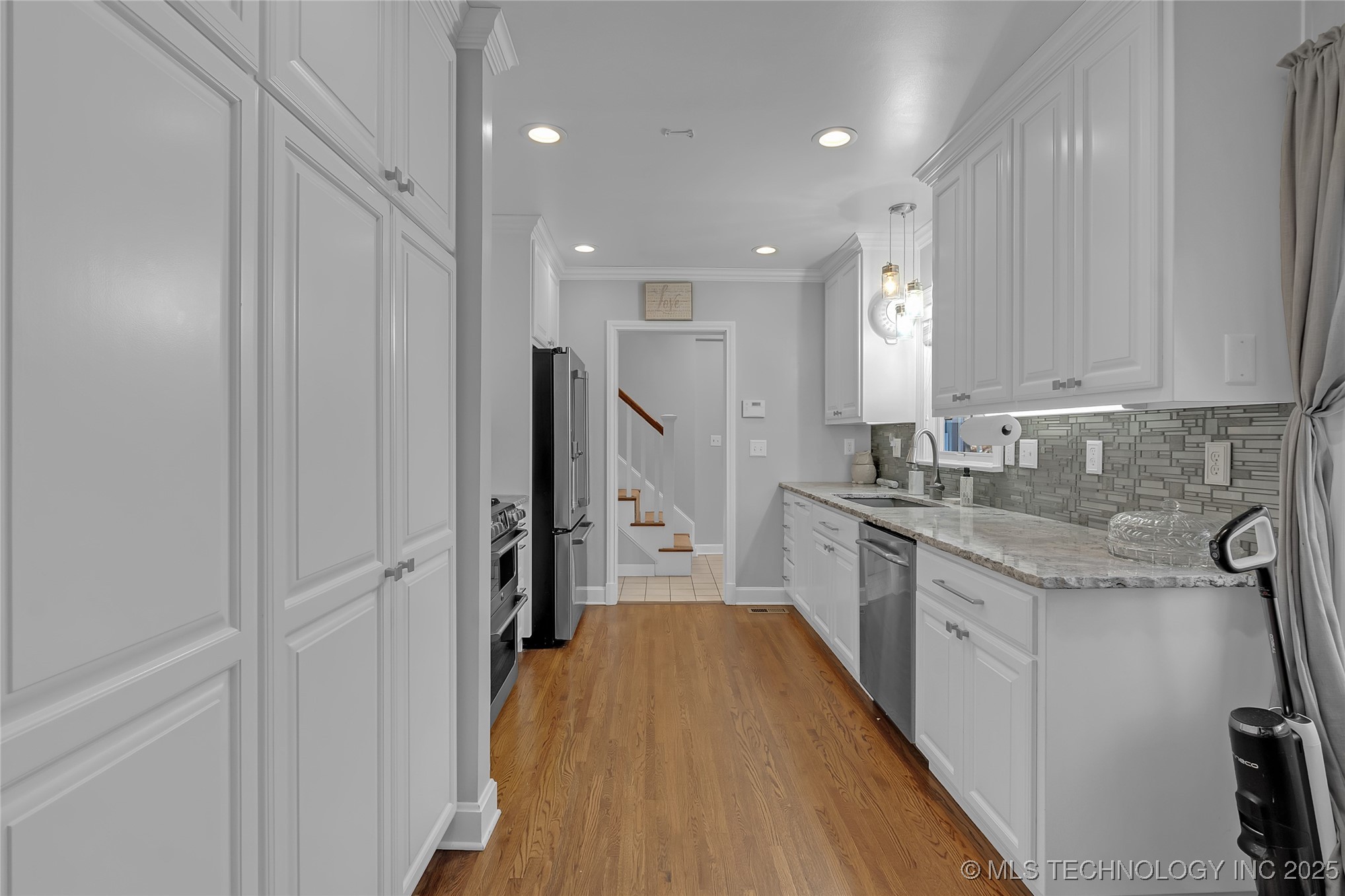 9601 N 89th East Avenue Property Photo 35