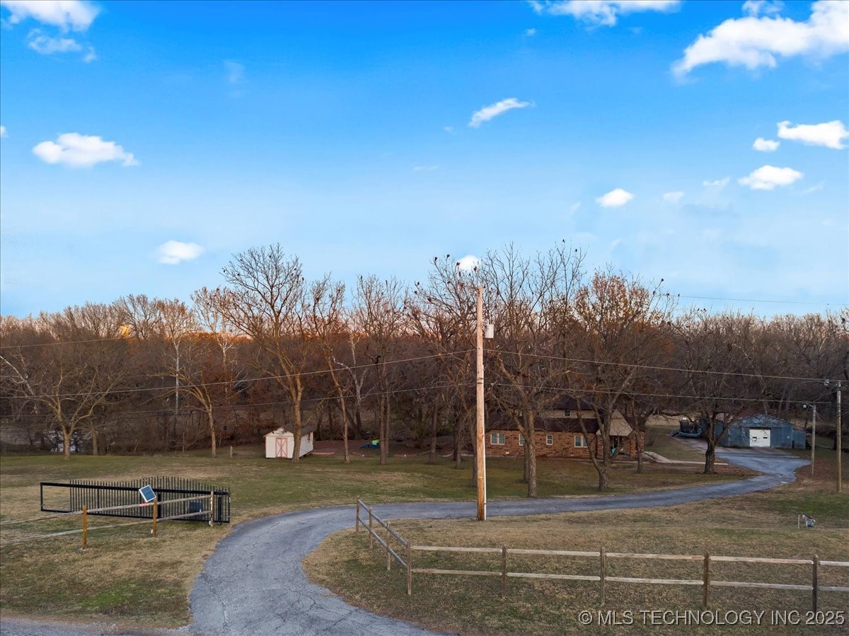 9601 N 89th East Avenue Property Photo 53
