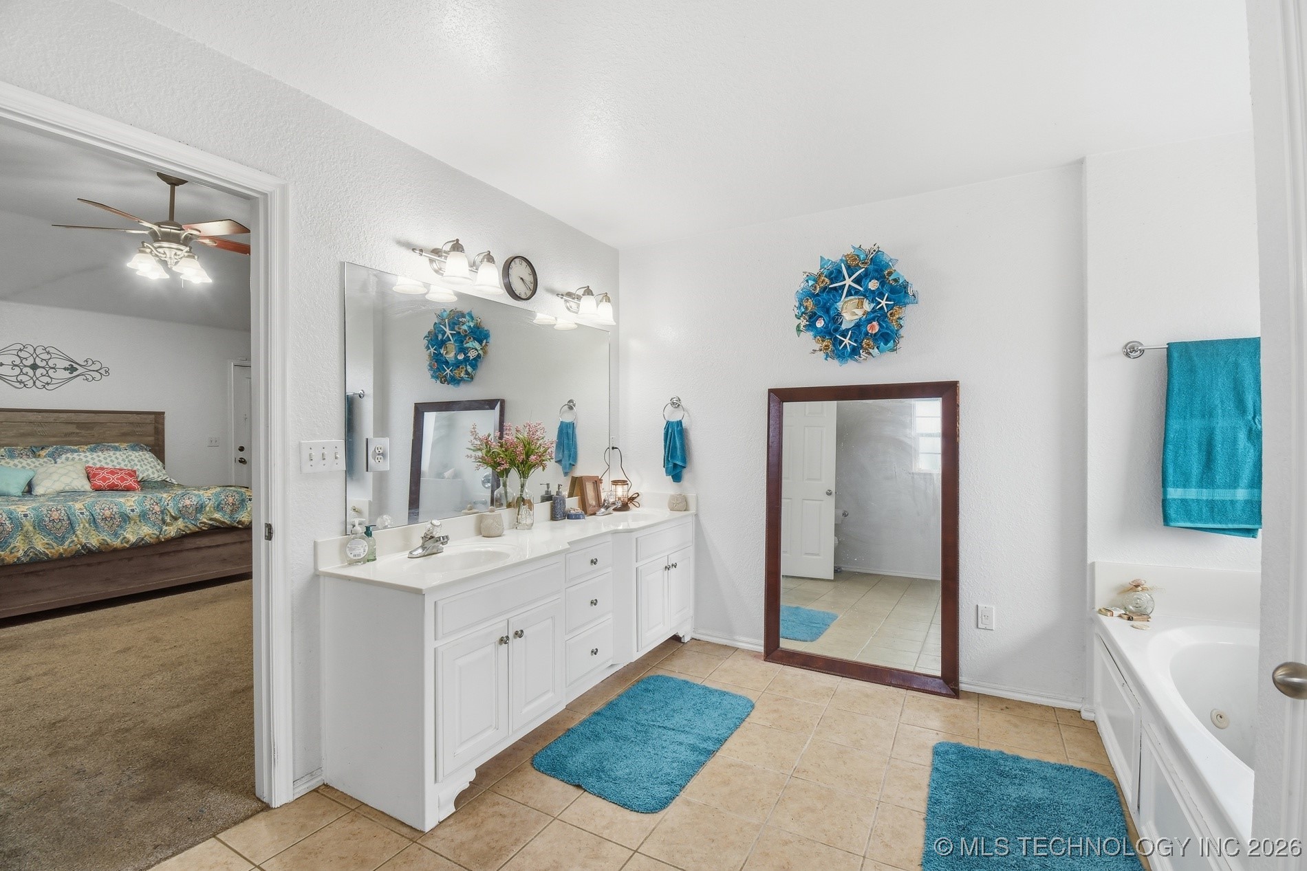 10003 N 103rd East Avenue Property Photo 15