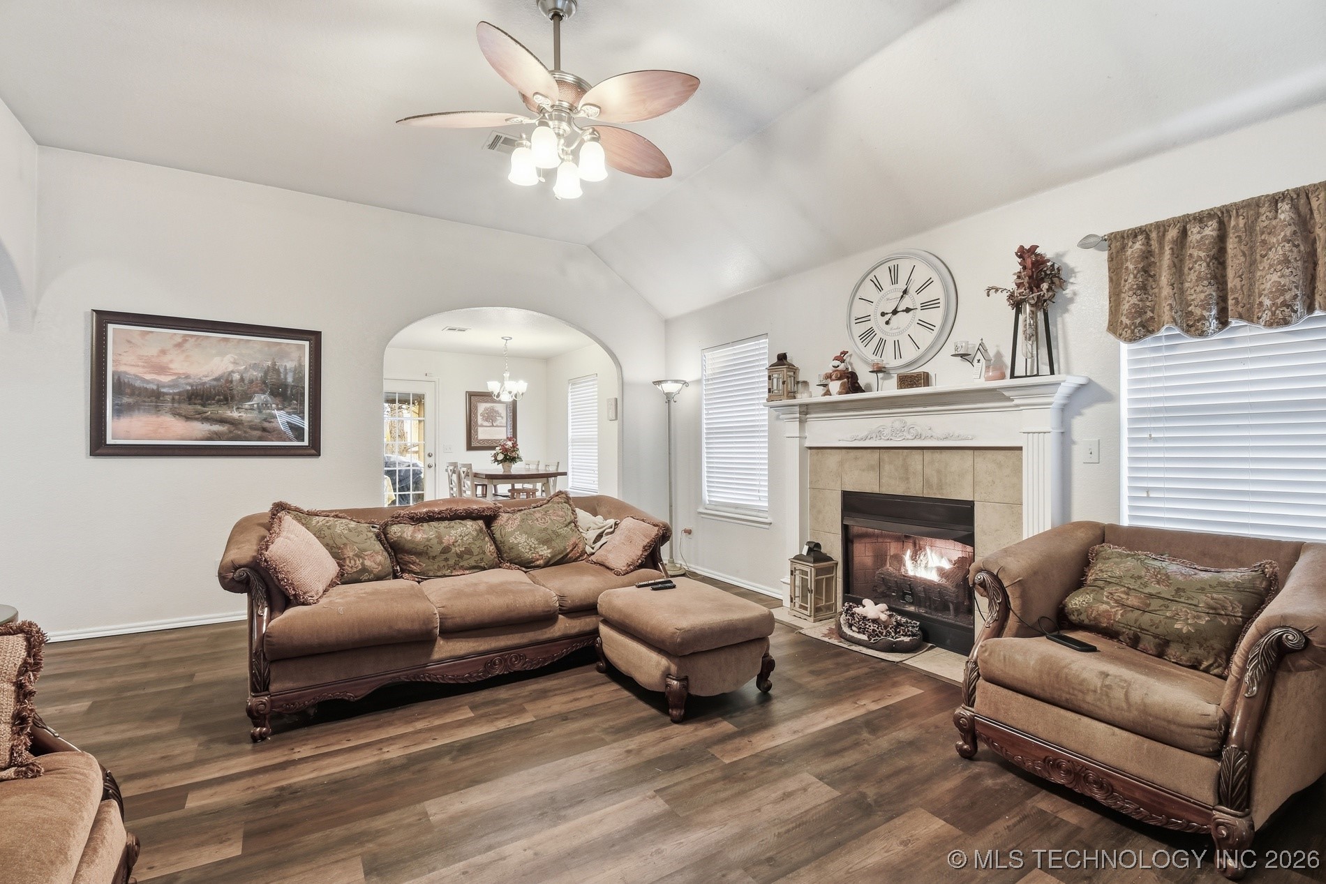 10003 N 103rd East Avenue Property Photo 18