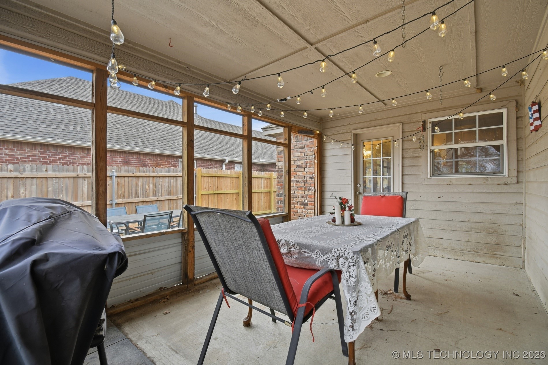 10003 N 103rd East Avenue Property Photo 28