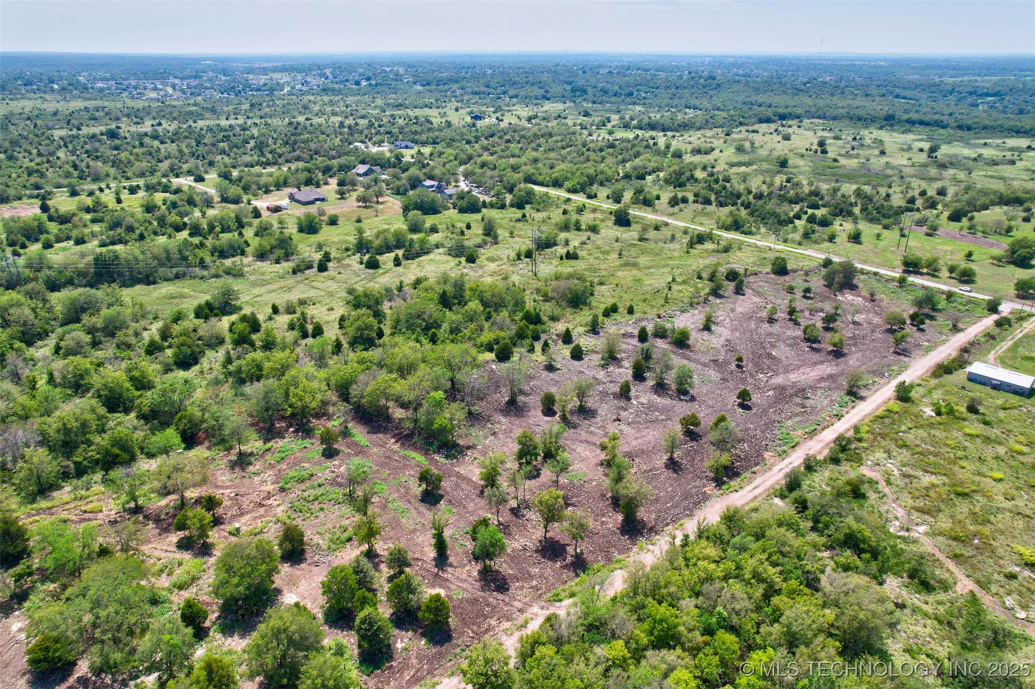 13247 Hobbs Creek Drive Property Photo 8