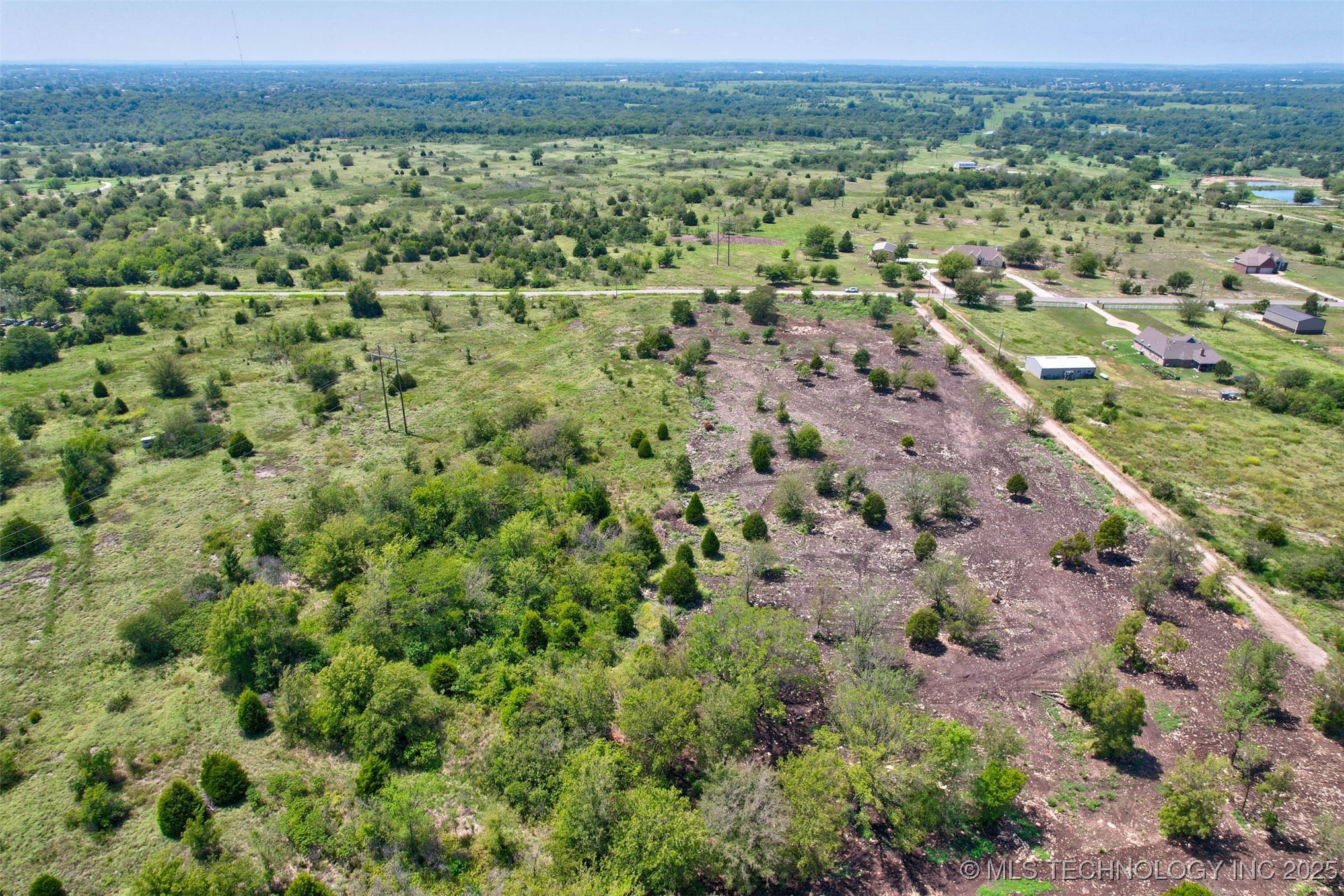 13247 Hobbs Creek Drive Property Photo 11