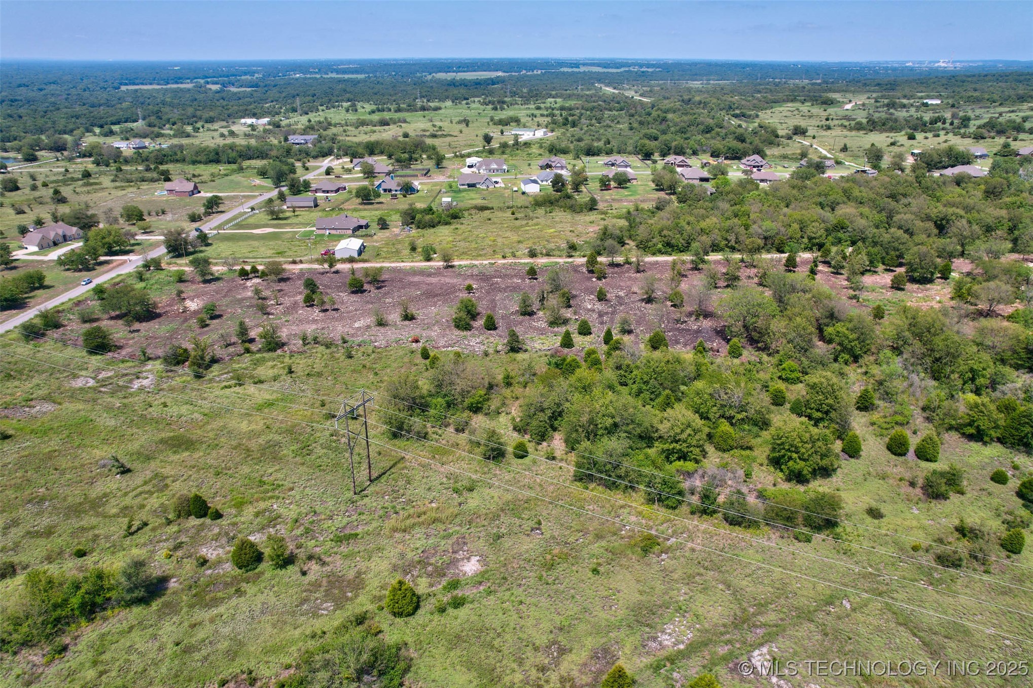 13247 Hobbs Creek Drive Property Photo 12