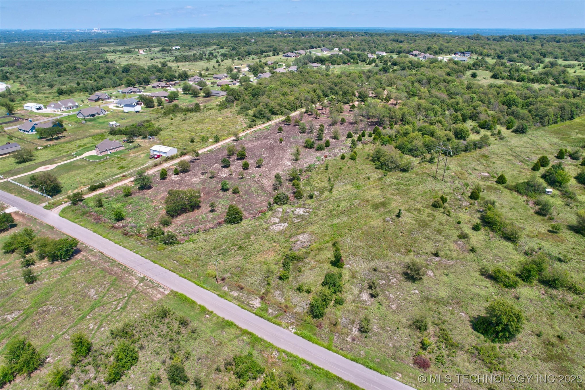 13247 Hobbs Creek Drive Property Photo 13