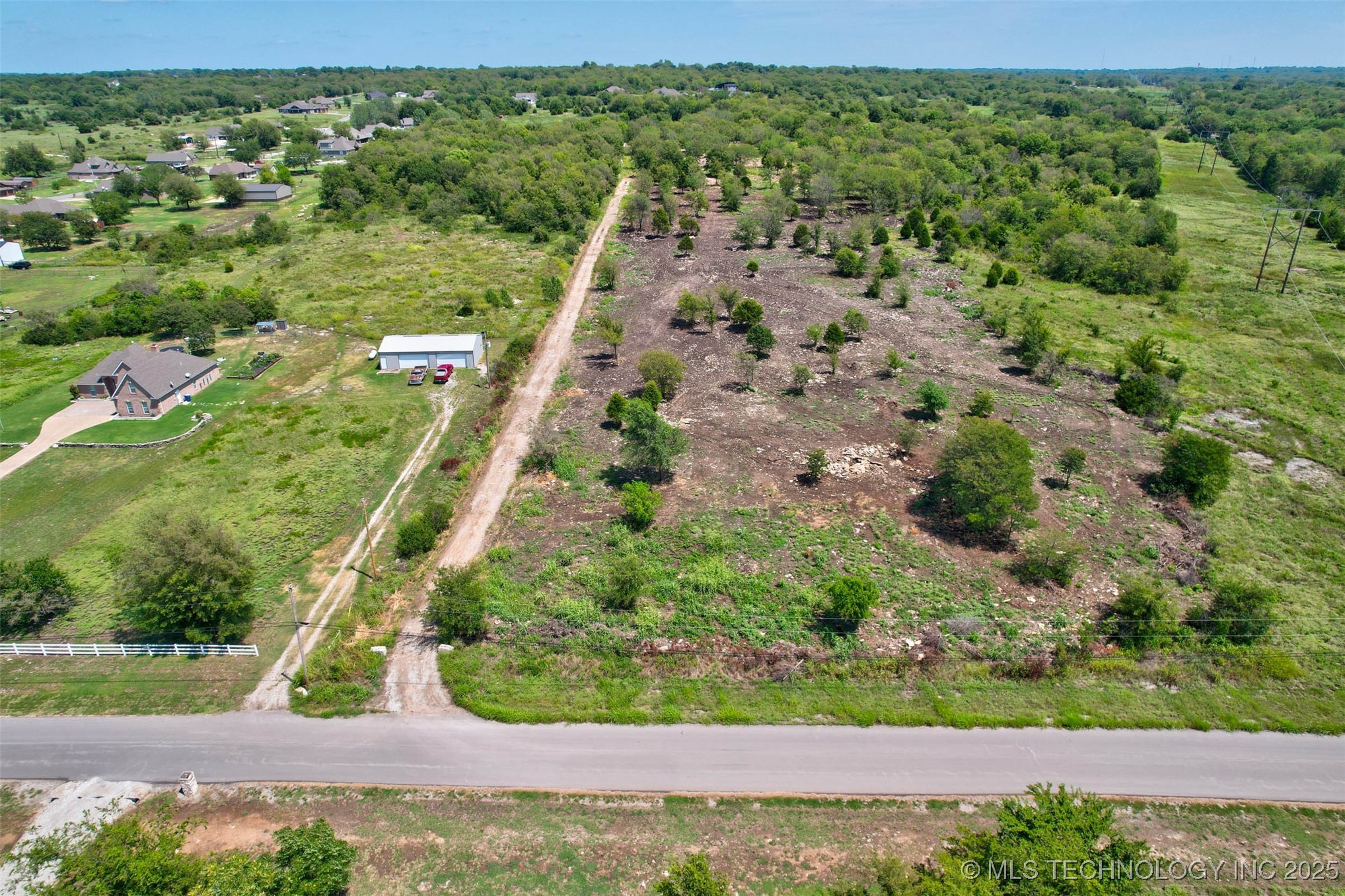 13247 Hobbs Creek Drive Property Photo 14