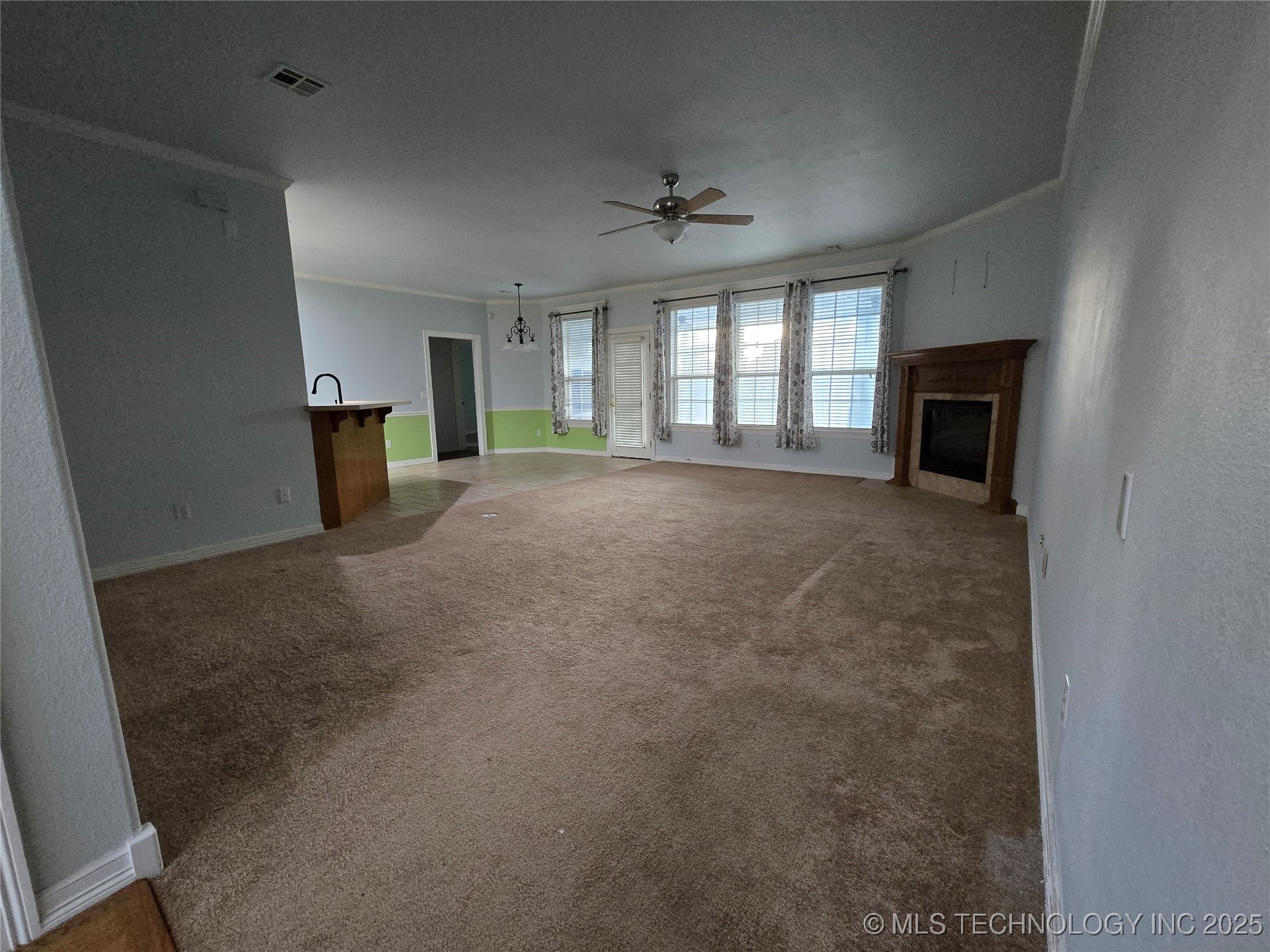 8704 N 140th East Court Property Photo 3