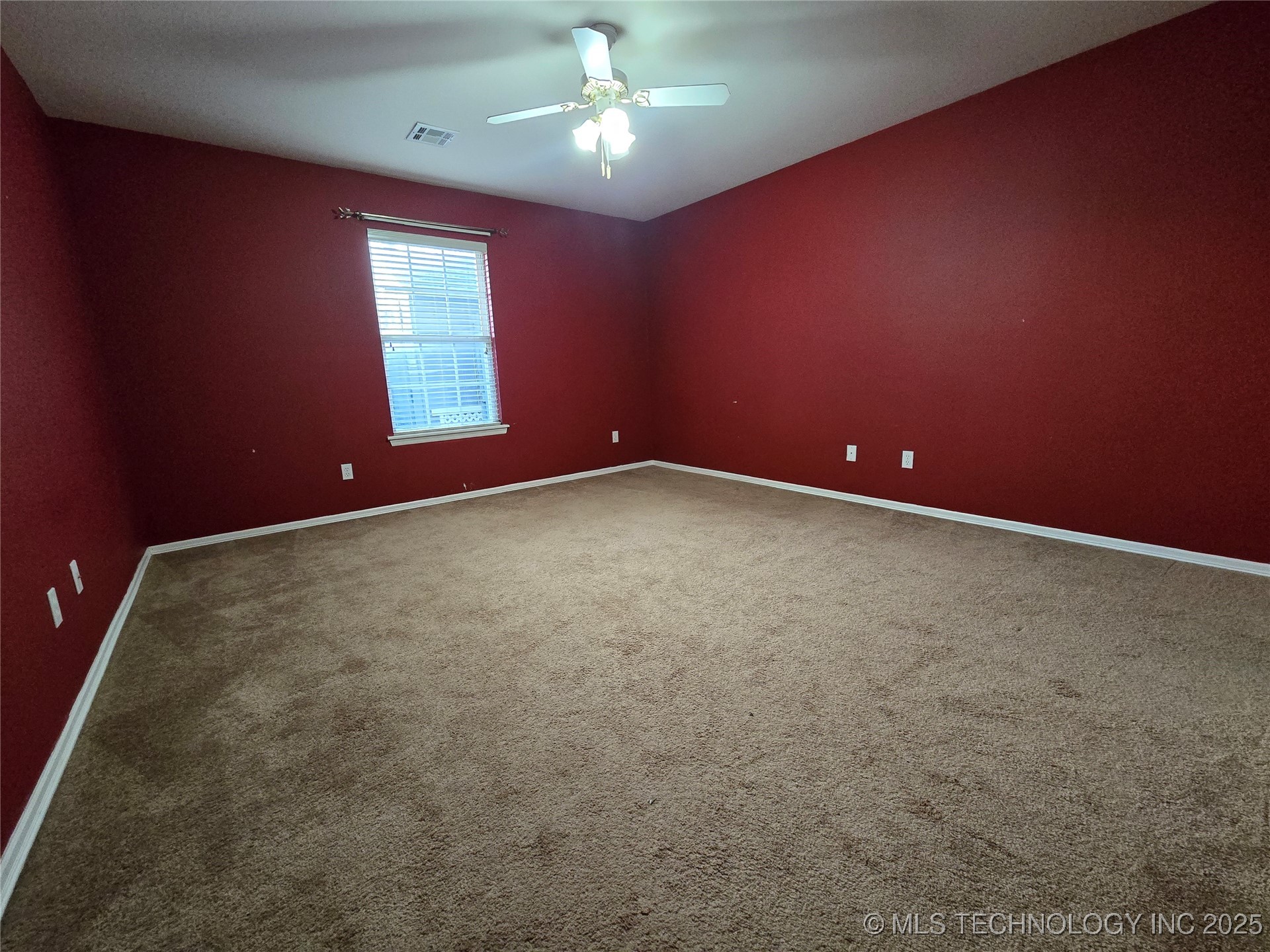 8704 N 140th East Court Property Photo 12