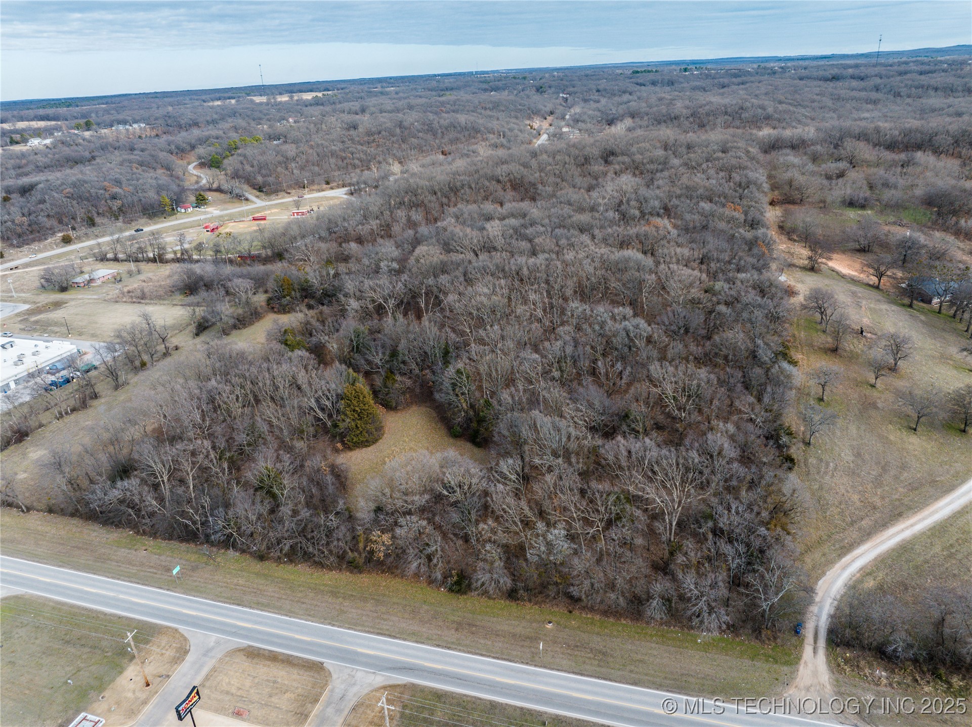 Hwy 82 S Property Photo 17