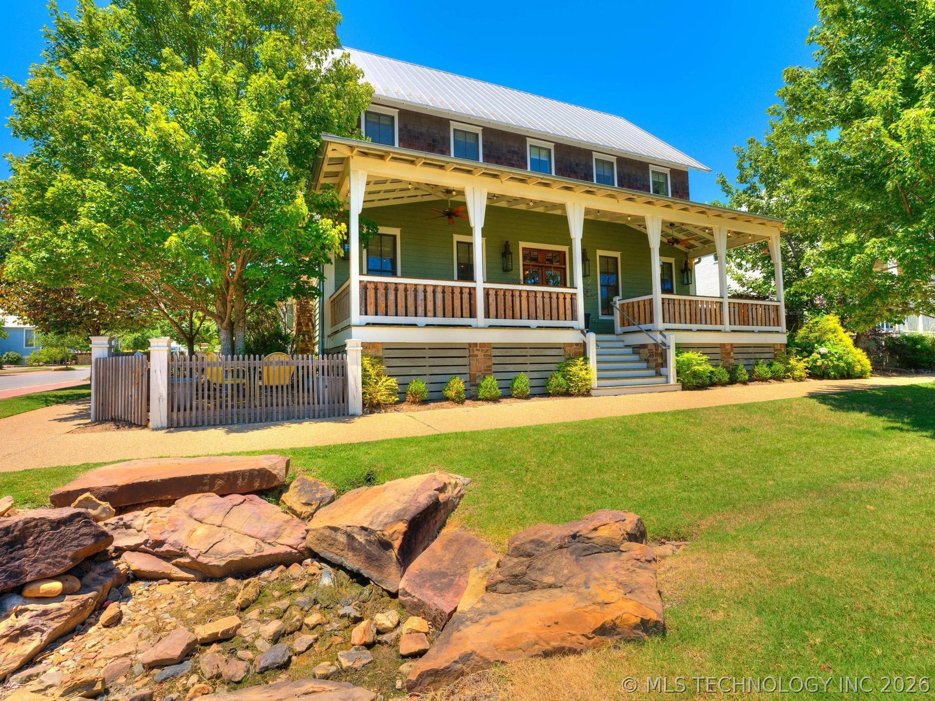 31 Boulevard Property Photo 1