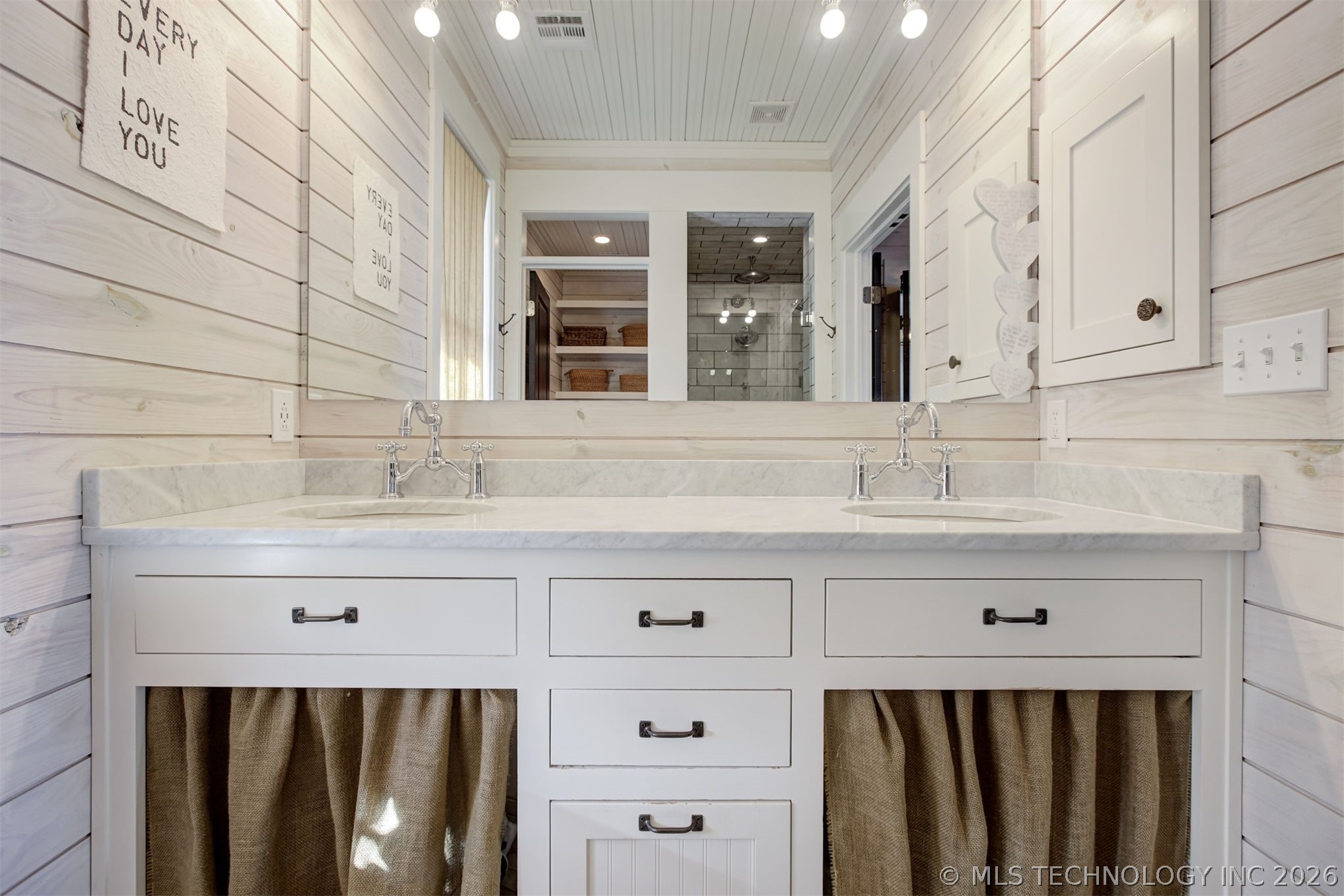 31 Boulevard Property Photo 35