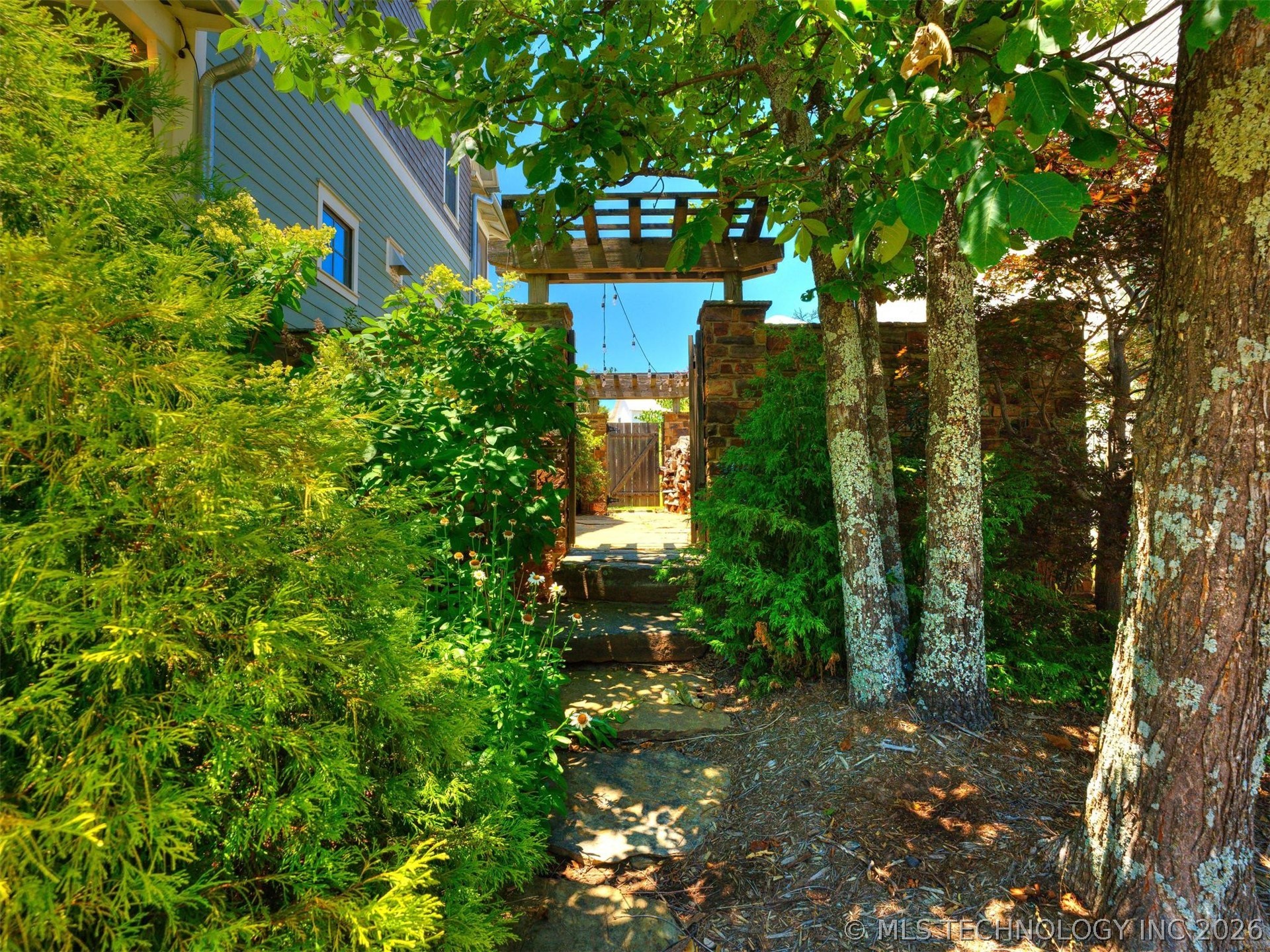 31 Boulevard Property Photo 78