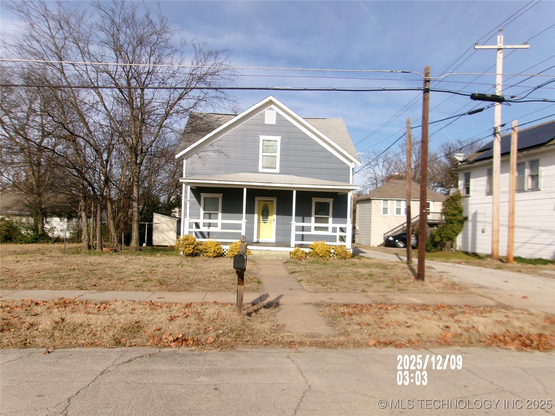 312 W 10th Street Property Photo 1