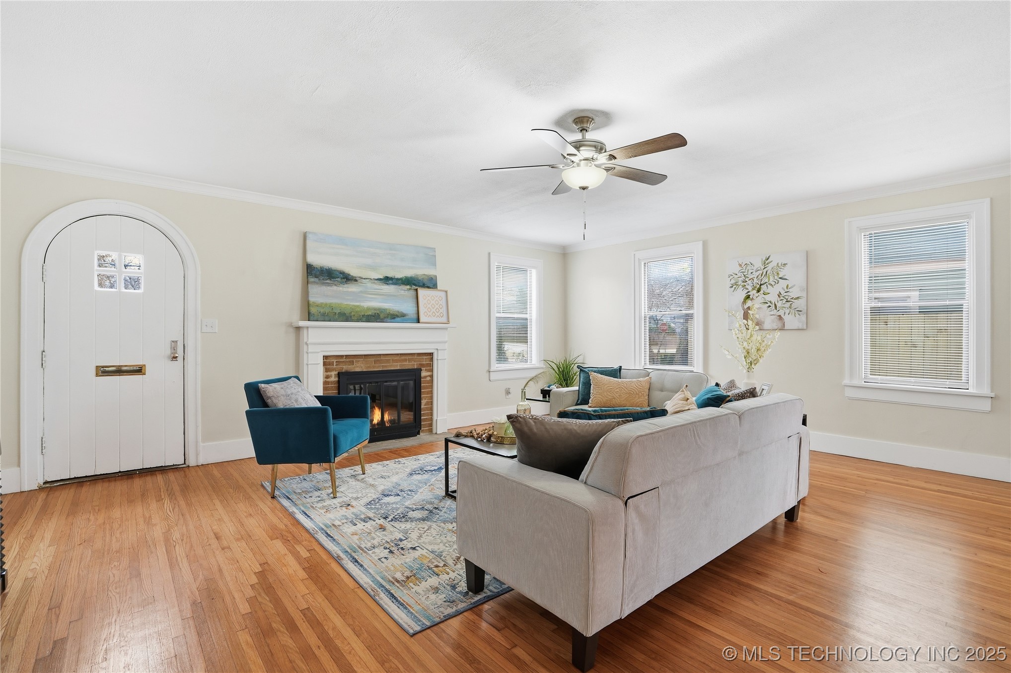 1628 S Victor Avenue Property Photo 5