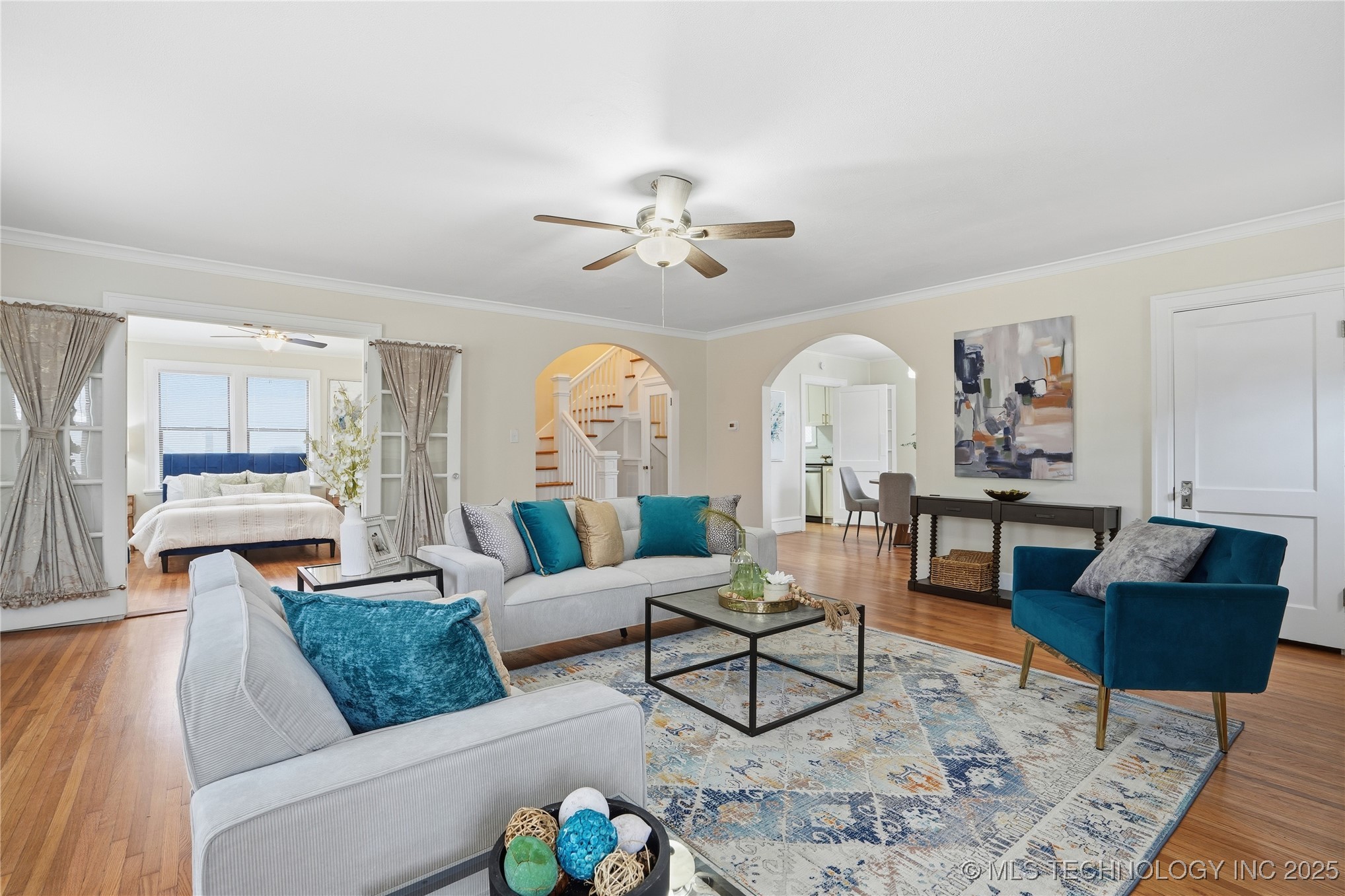 1628 S Victor Avenue Property Photo 6