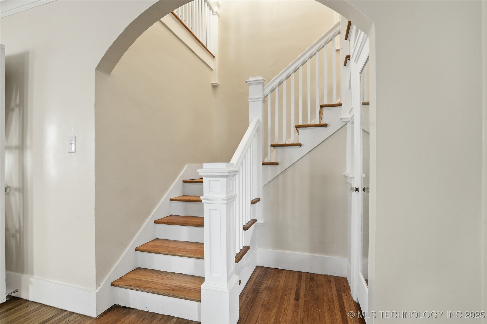 1628 S Victor Avenue Property Photo 9