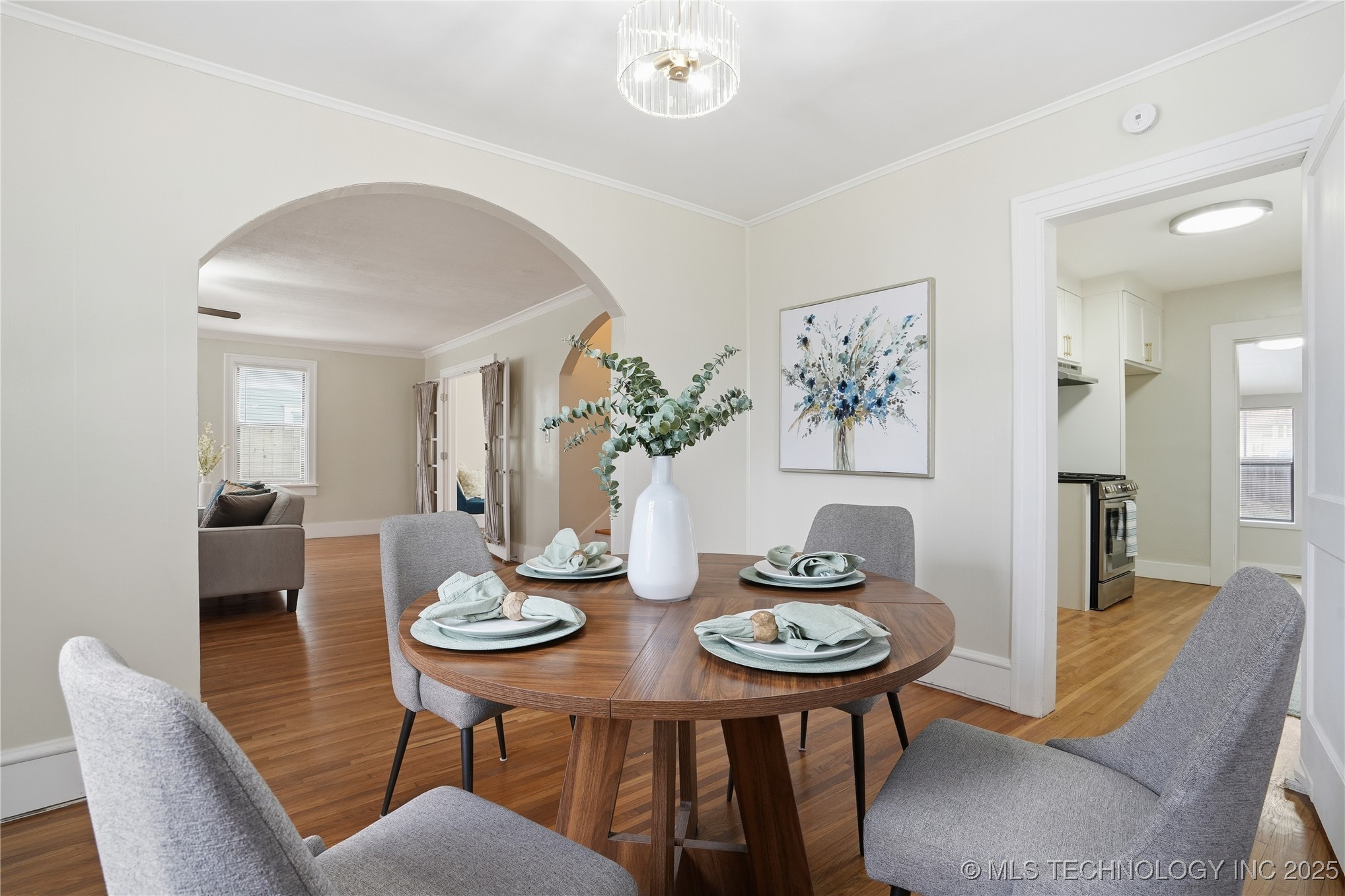 1628 S Victor Avenue Property Photo 11