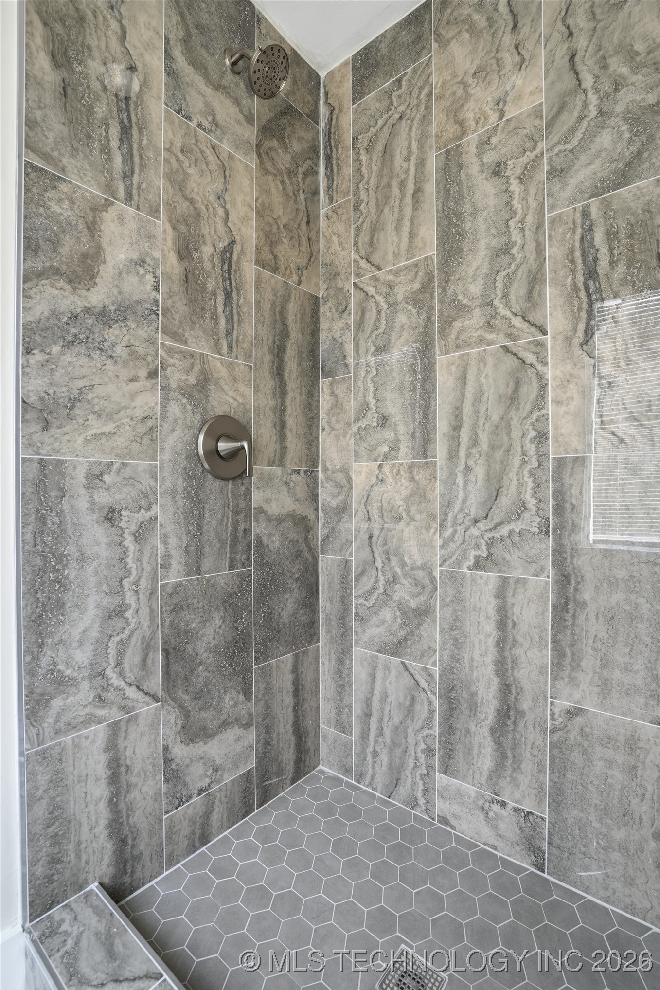 1628 S Victor Avenue Property Photo 19