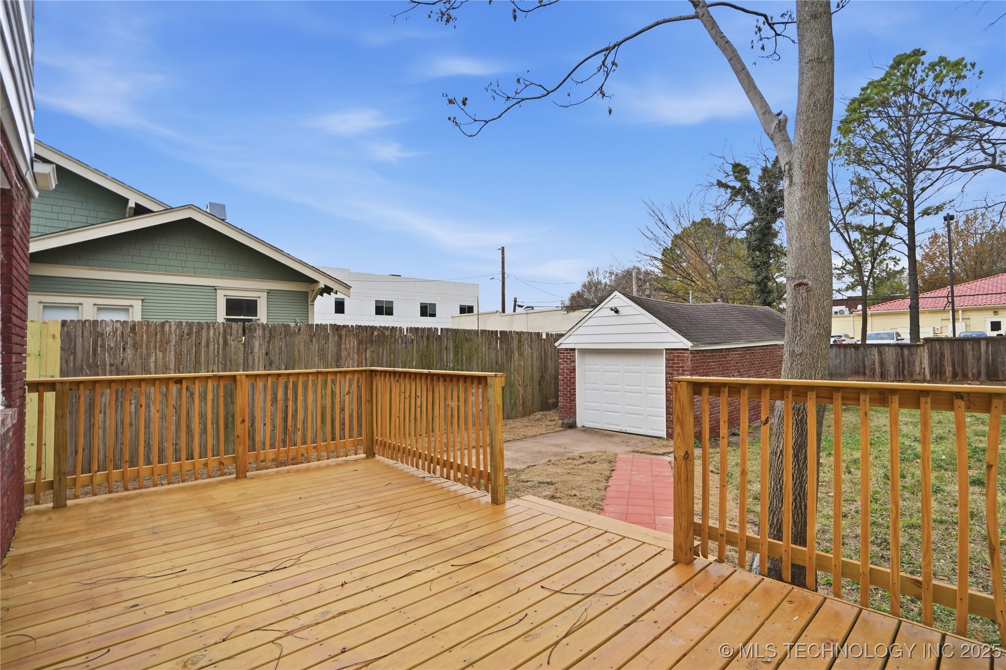 1628 S Victor Avenue Property Photo 29