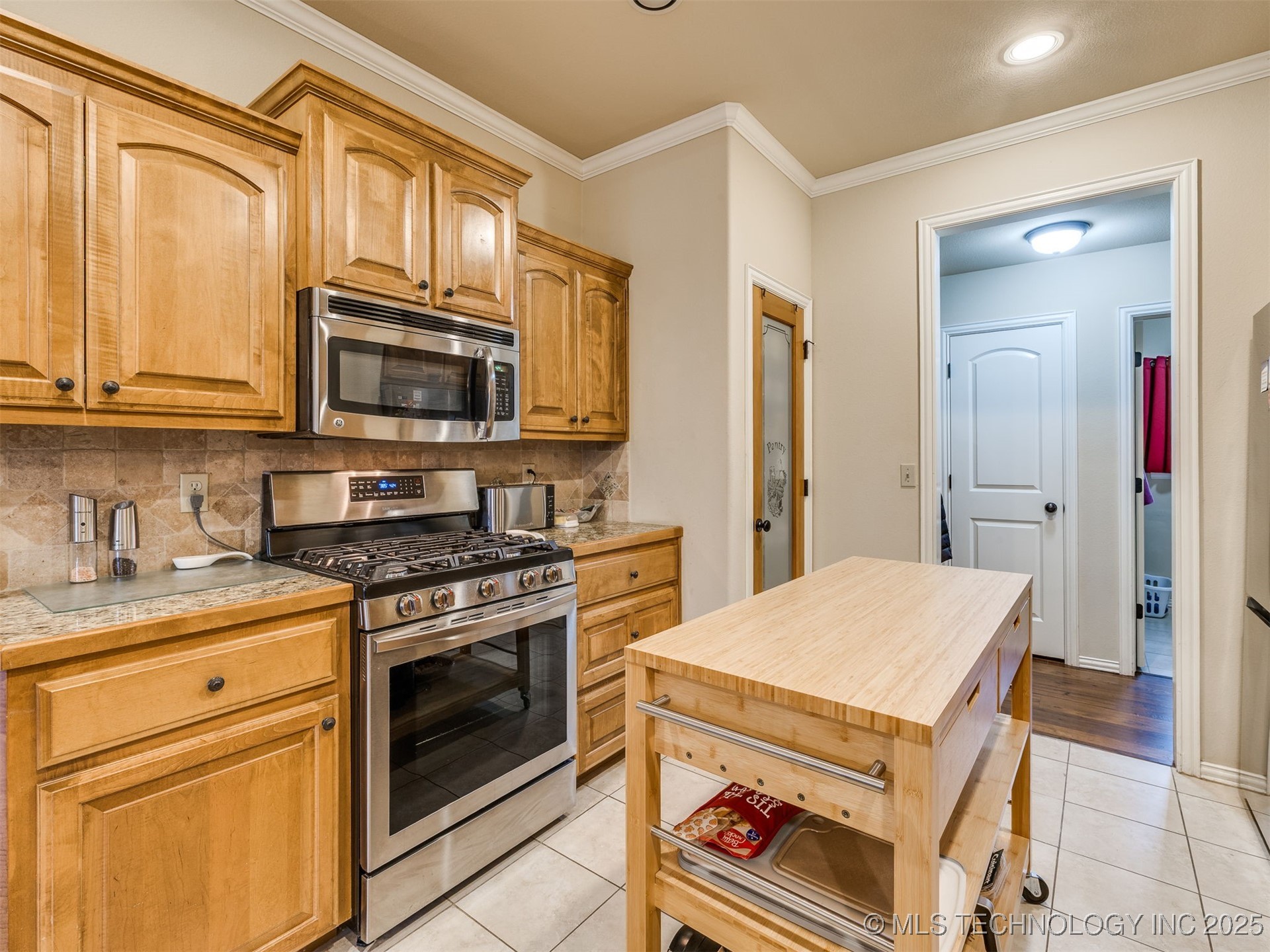 2613 S 12th Street Property Photo 5