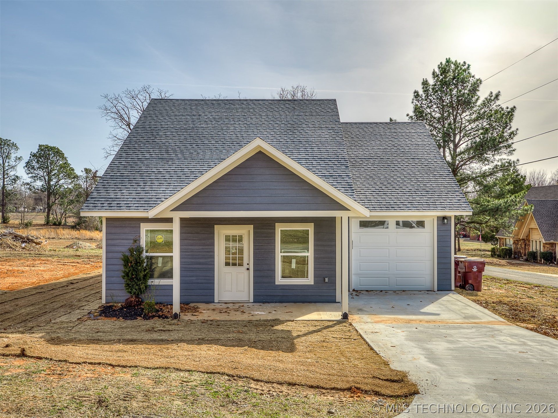 1879 Rockford Drive Property Photo 1