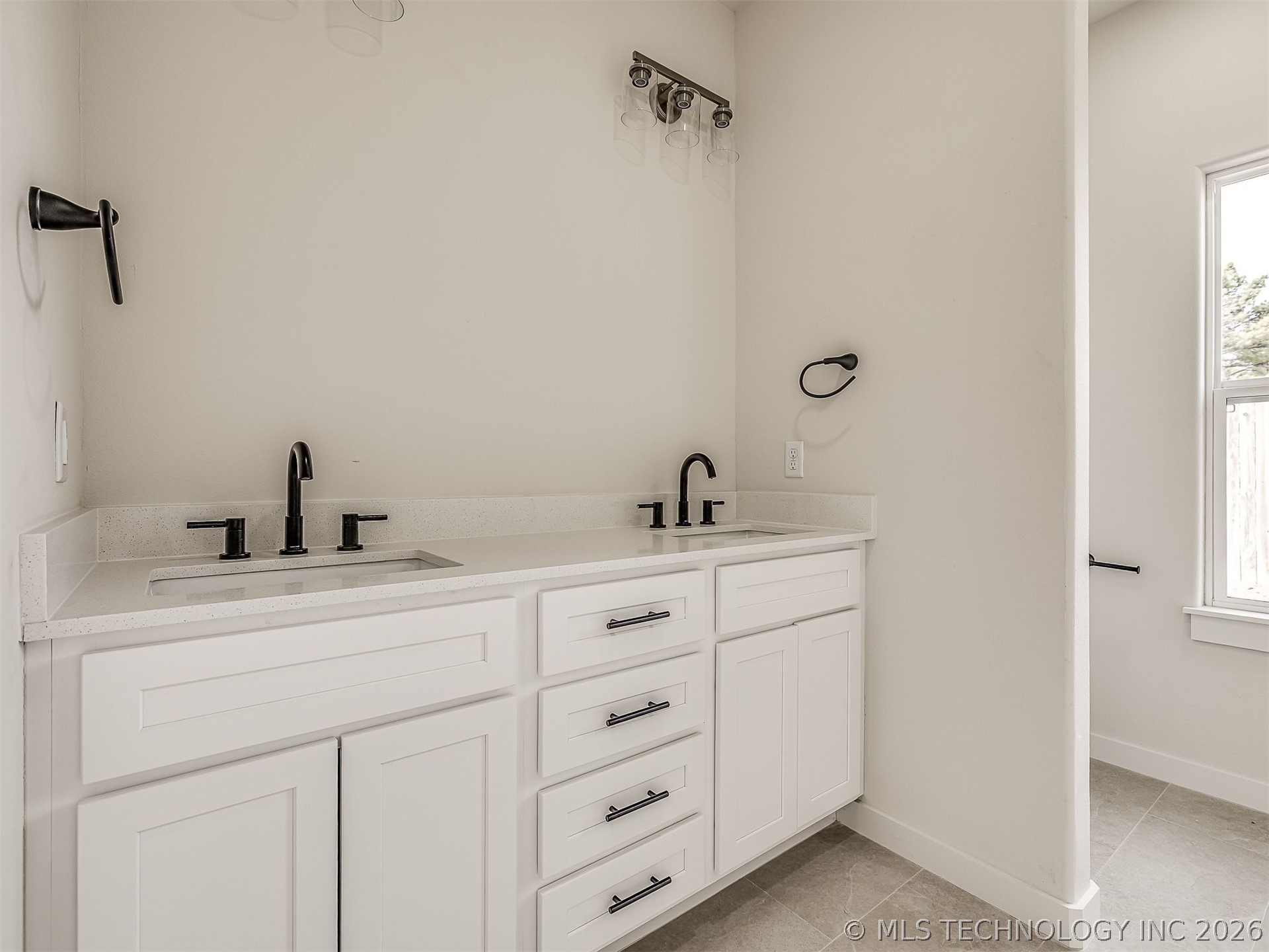 1879 Rockford Drive Property Photo 26