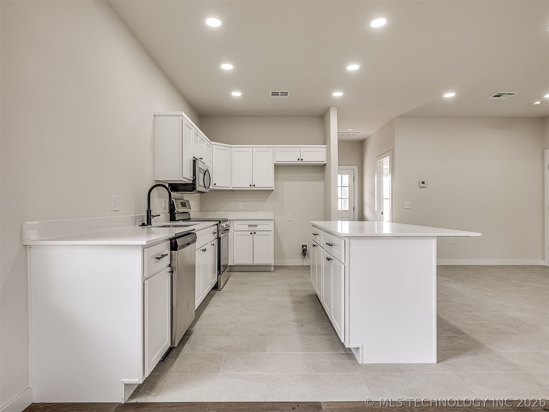 1831 Rockford Drive Property Photo 10