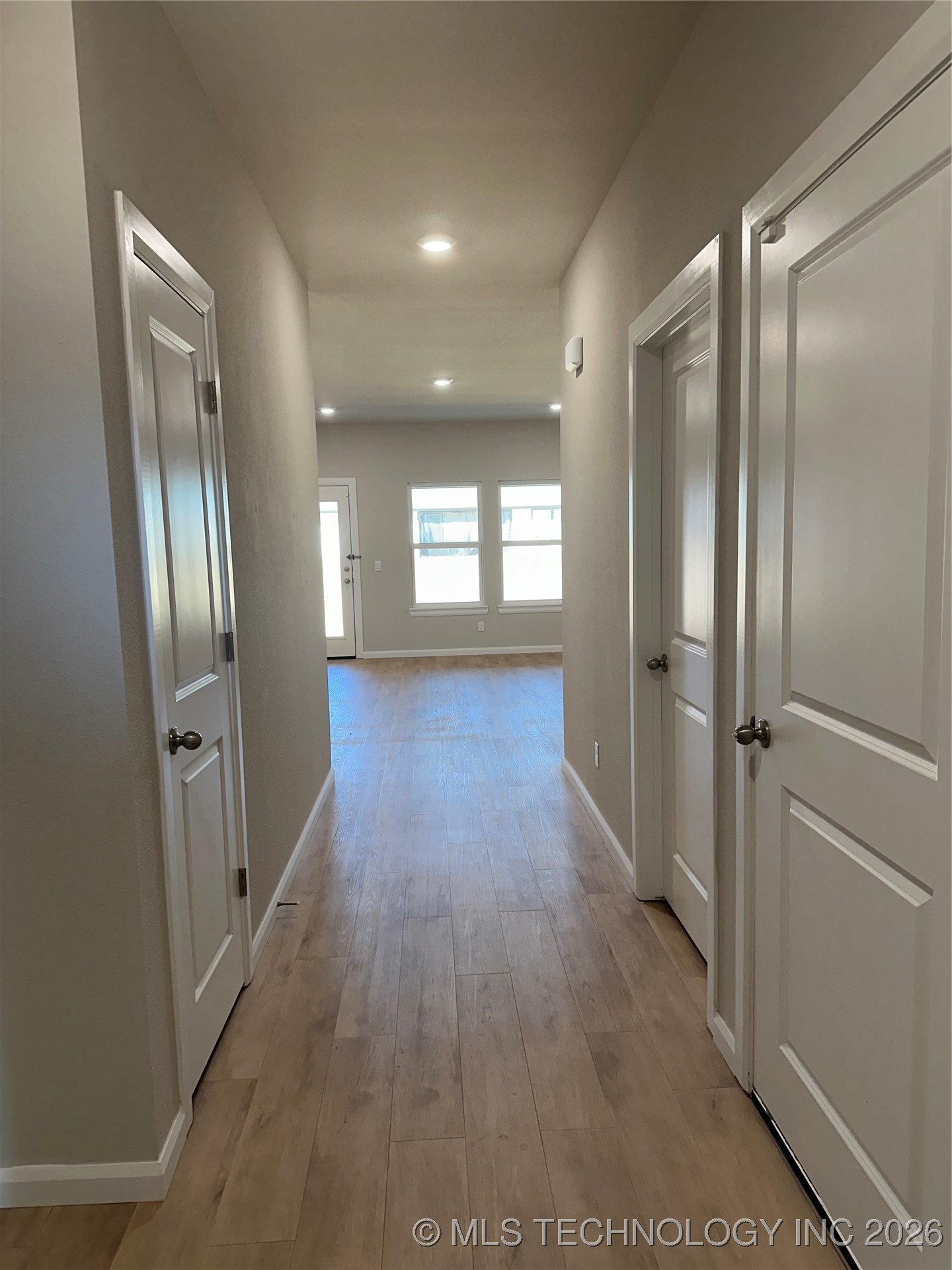 7416 N 155th Avenue E Property Photo 2