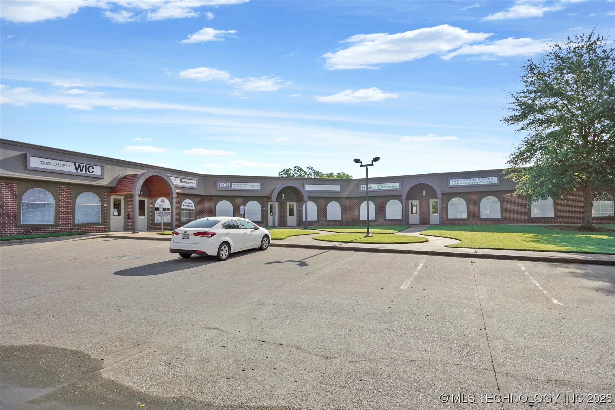 500 W Atlanta Street Property Photo 2