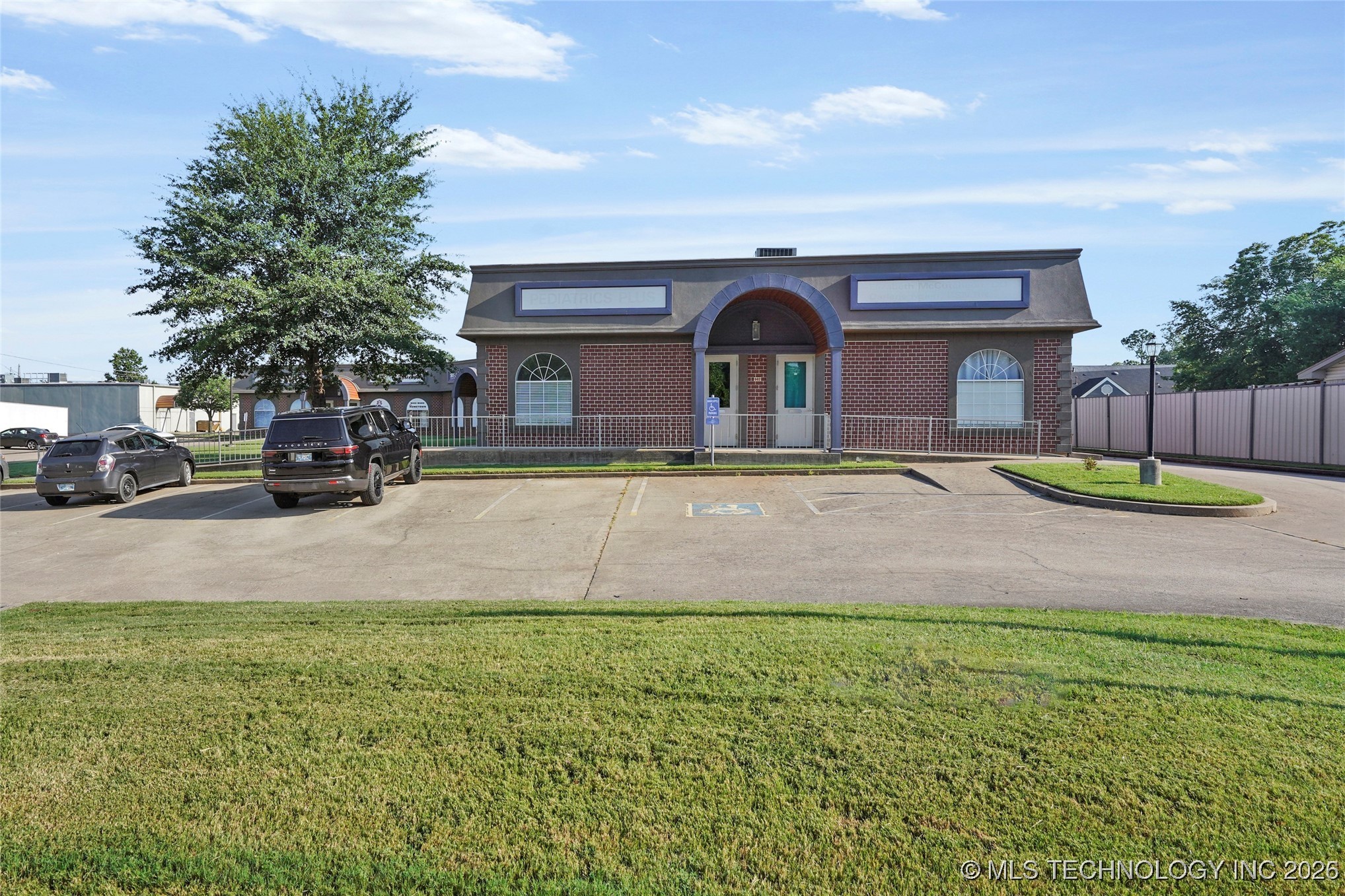 500 W Atlanta Street Property Photo 5