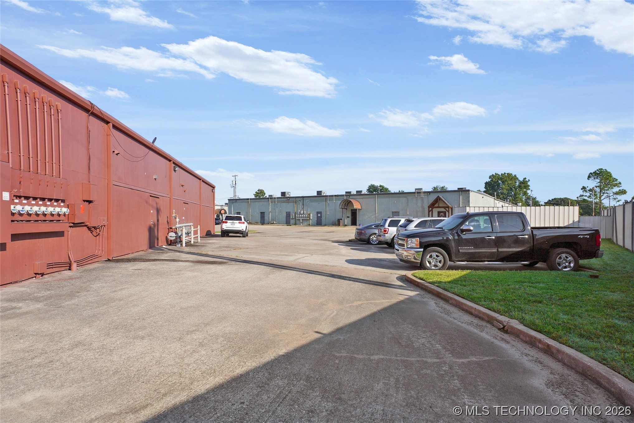 500 W Atlanta Street Property Photo 17