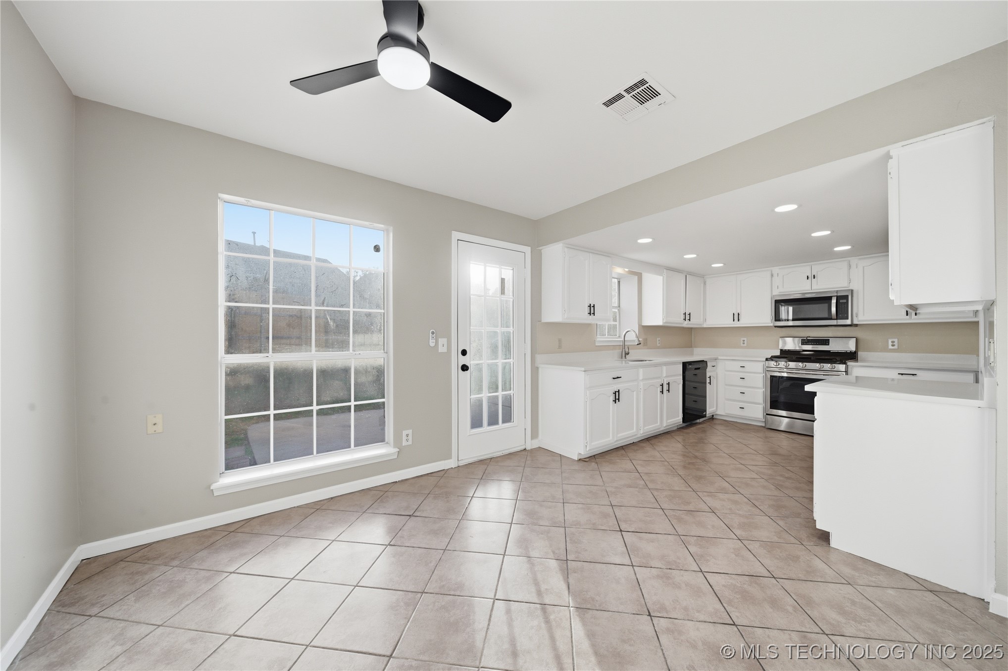 9252 S 88th East Place Property Photo 7