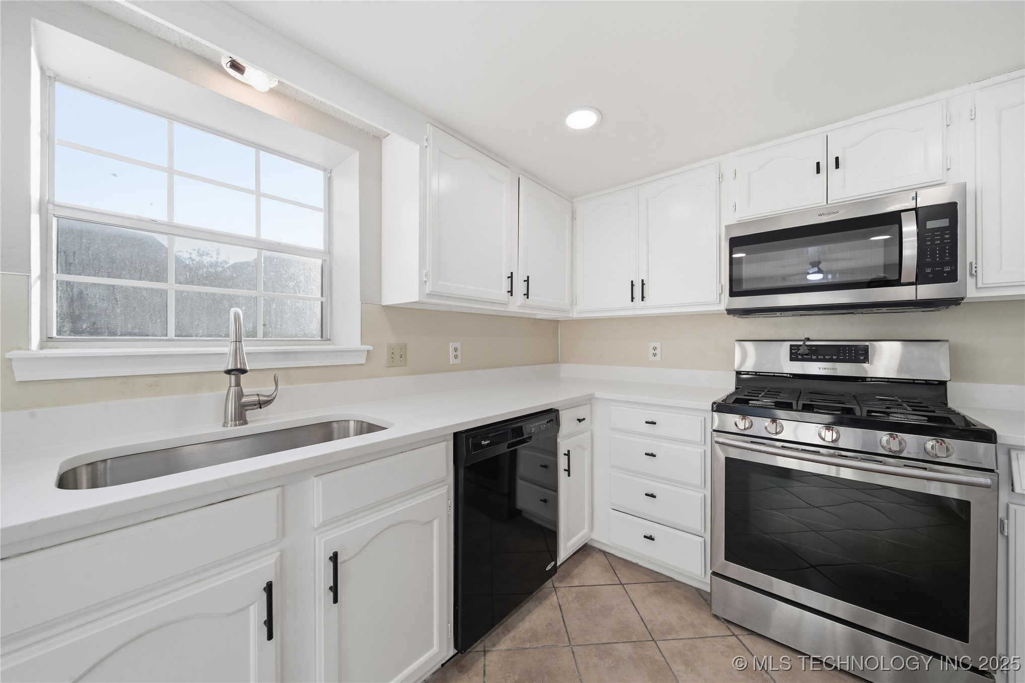 9252 S 88th East Place Property Photo 9