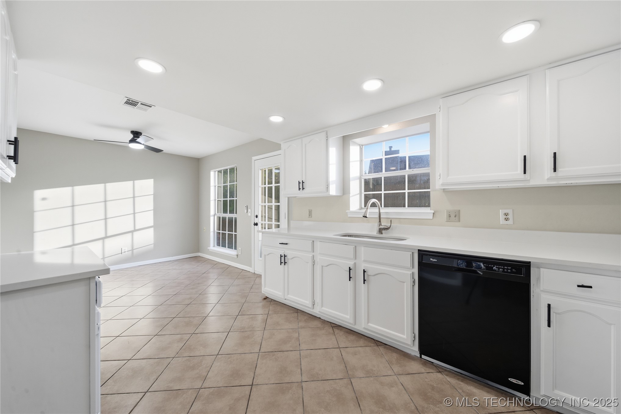 9252 S 88th East Place Property Photo 10