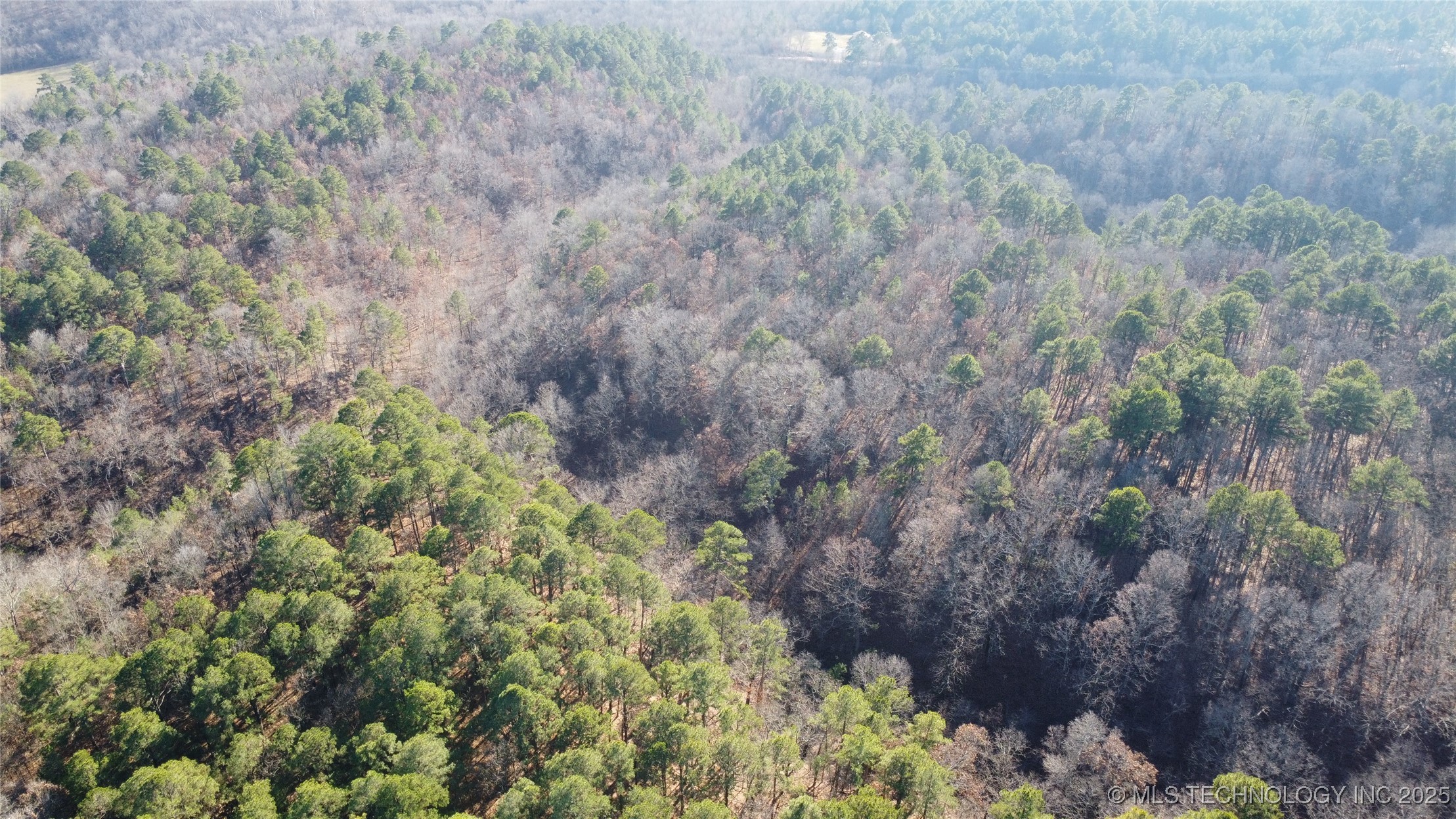 000 E 495 Road Property Photo 3