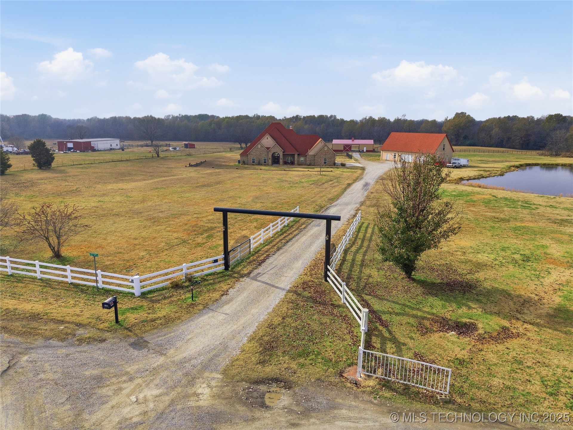 27318 E 758 Road Property Photo 5