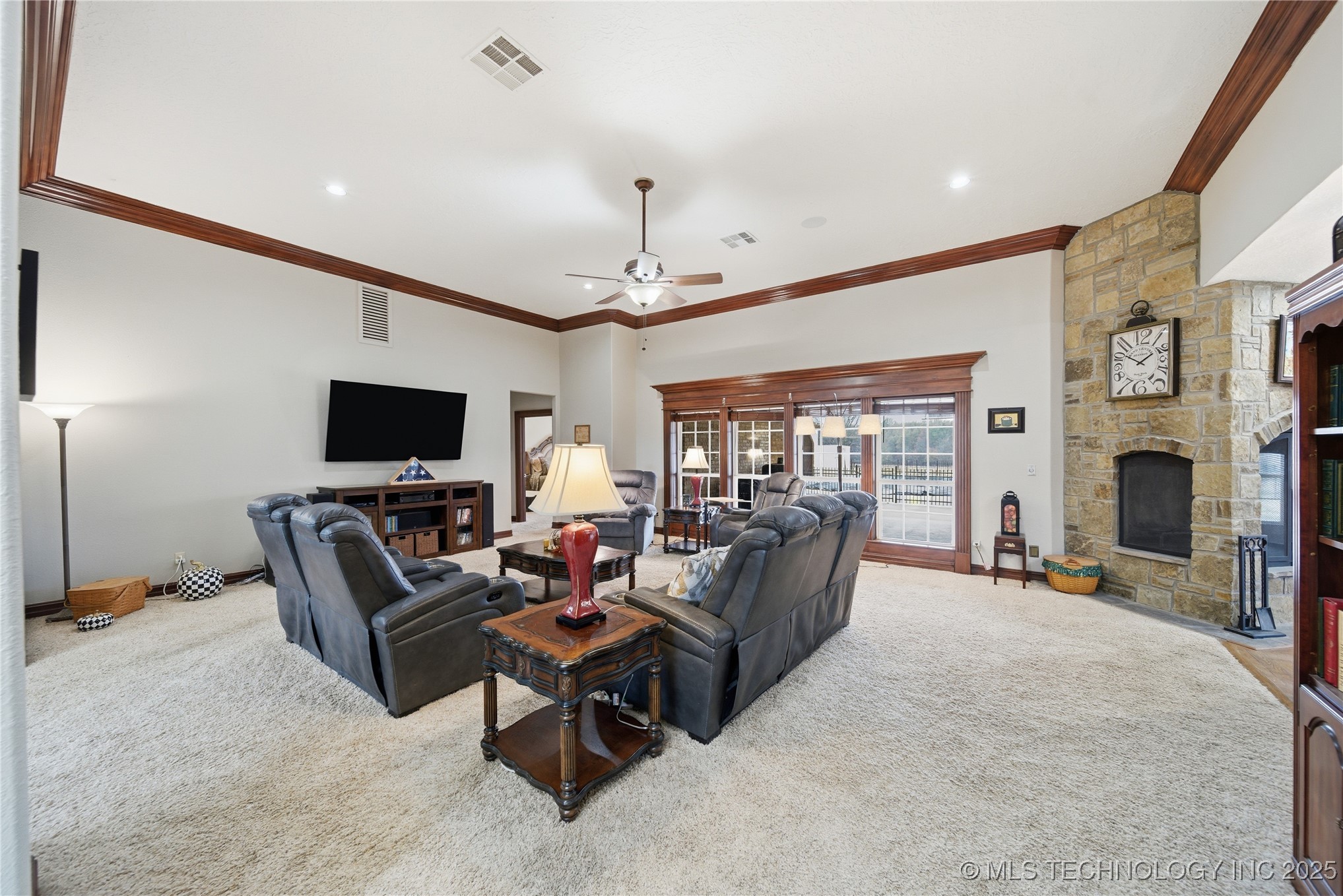 27318 E 758 Road Property Photo 9