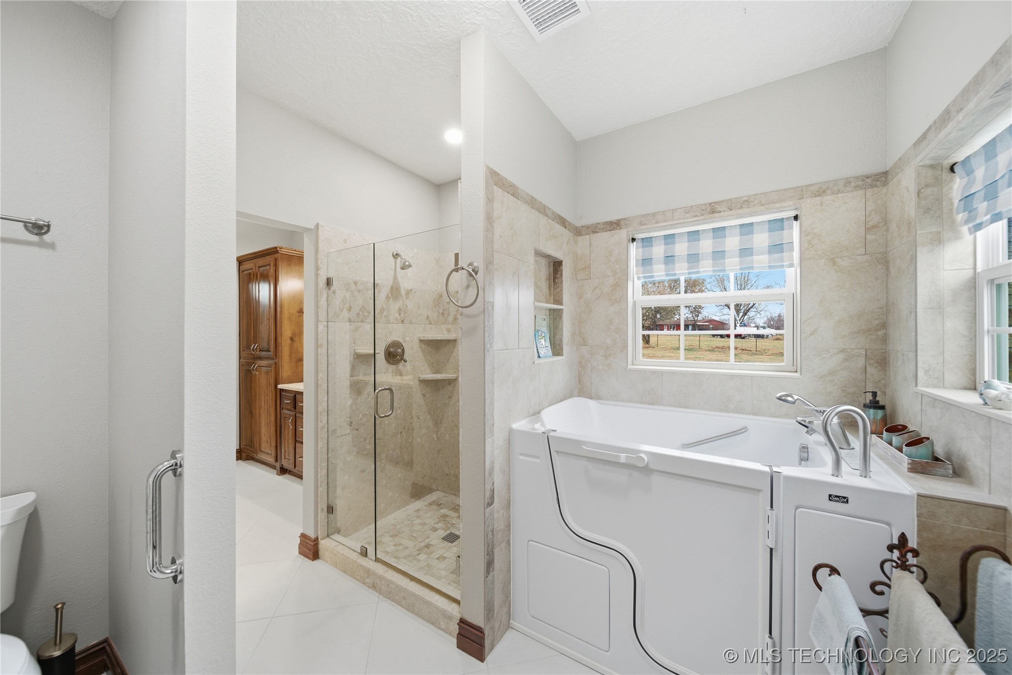 27318 E 758 Road Property Photo 27