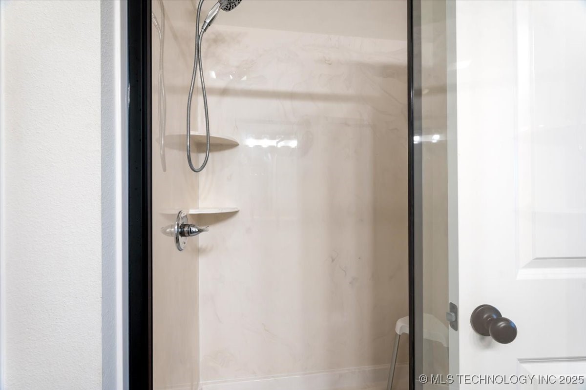 7153 E 131 Court S Property Photo 18