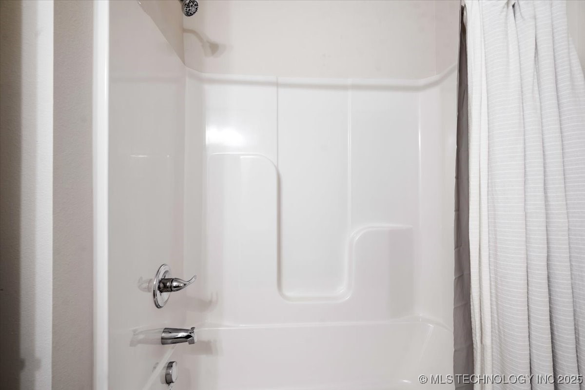 7153 E 131 Court S Property Photo 25