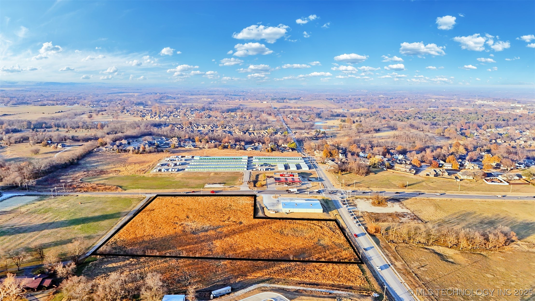 2925 E Holly Road Property Photo 6