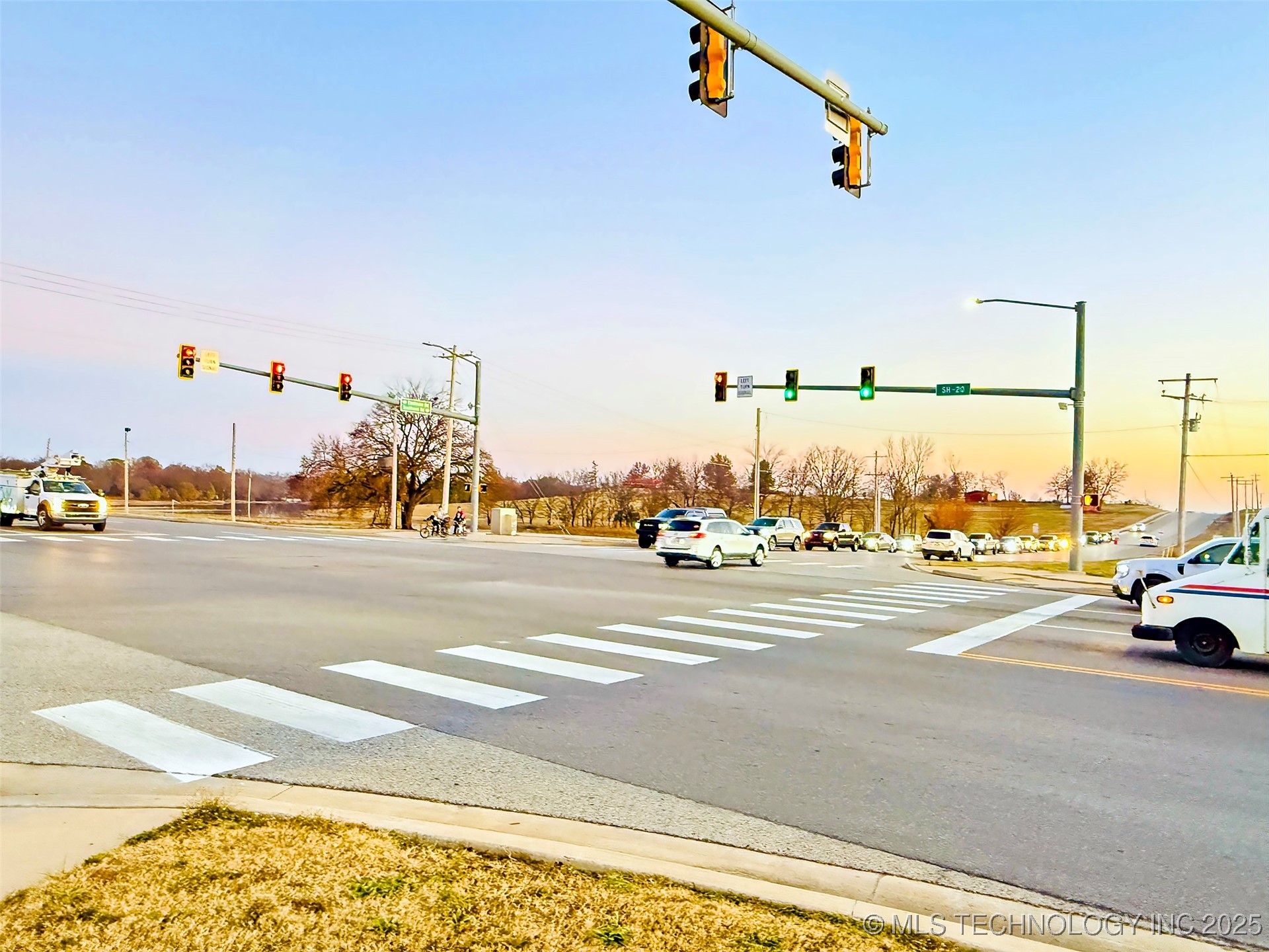 2925 E Holly Road Property Photo 9