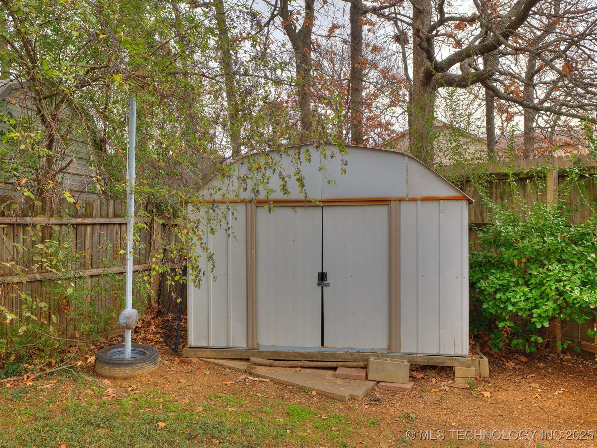 3713 S 71st West Avenue Property Photo 5